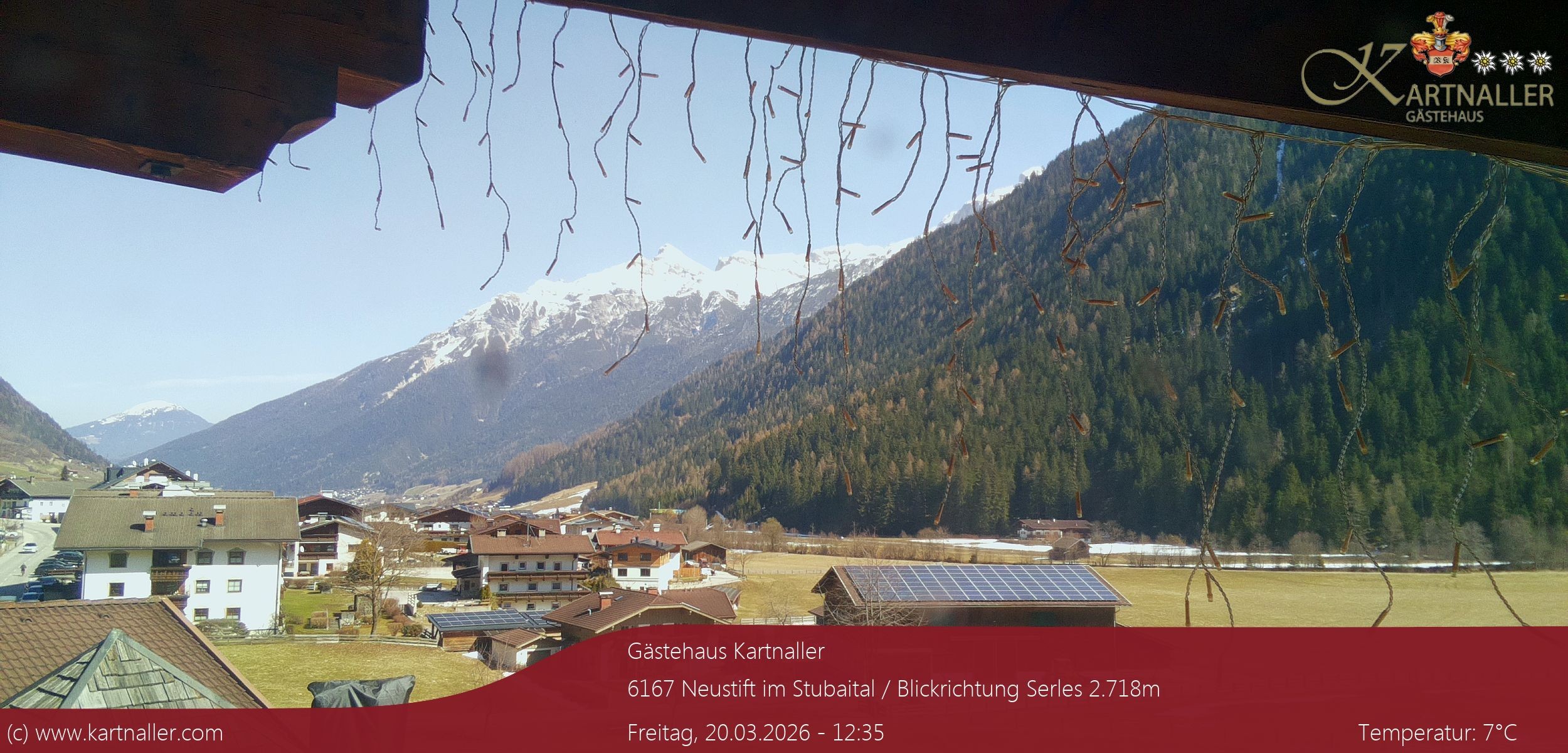 Archiv Foto Webcam Blick Neustift und Serles / Stubaital