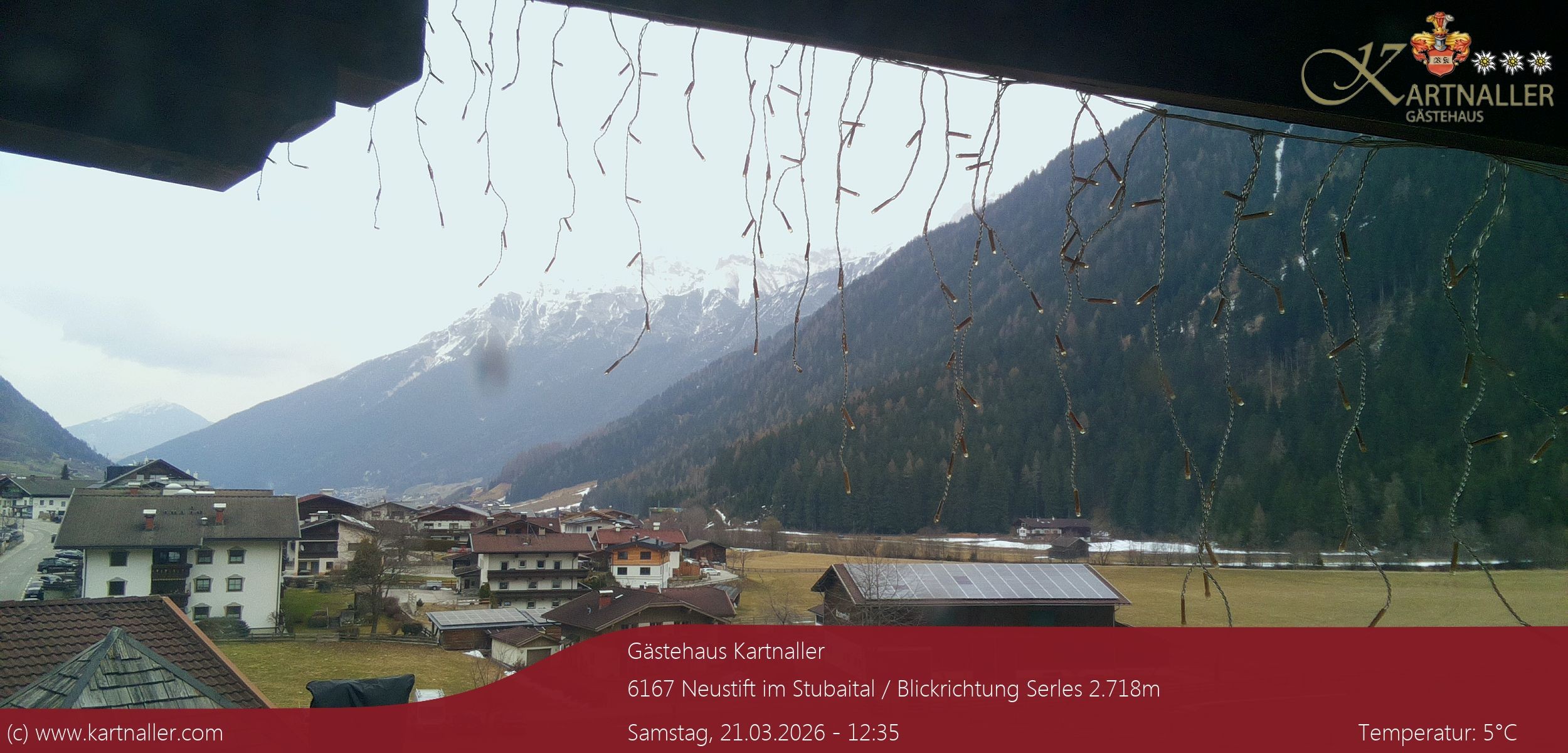 Archived image Webcam View to Neustift and Serles