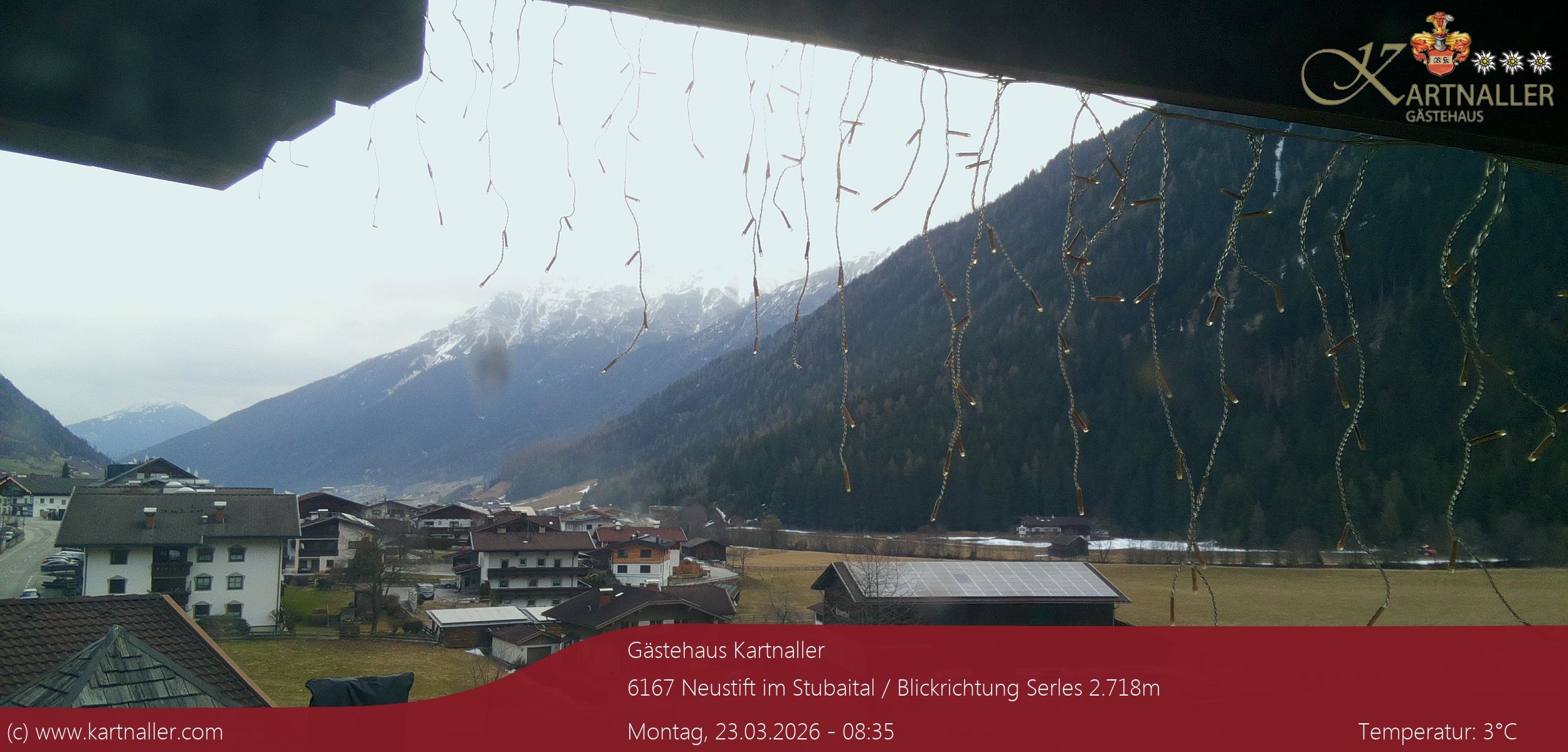 Archiv Foto Webcam Blick Neustift und Serles / Stubaital
