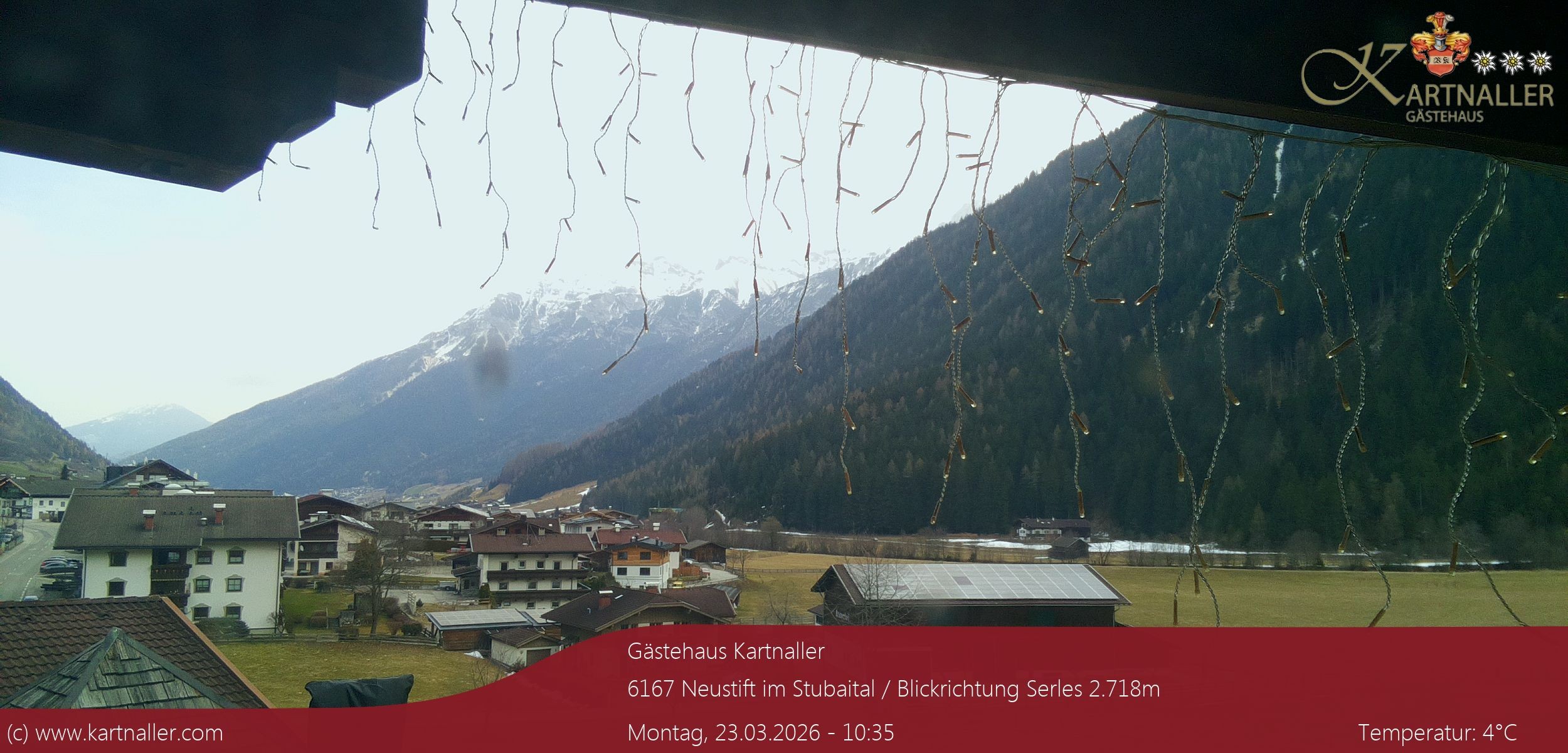 Archiv Foto Webcam Blick Neustift und Serles / Stubaital