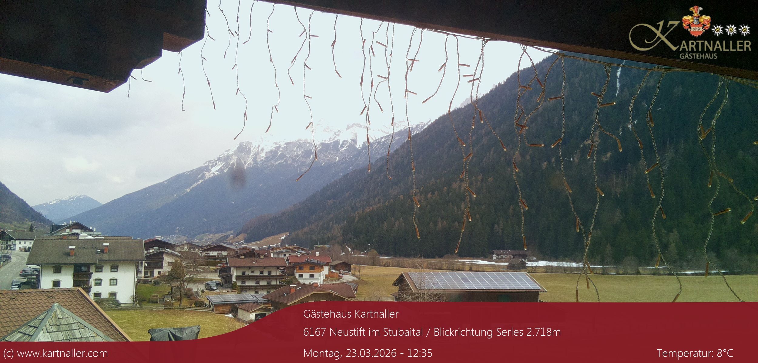 Archiv Foto Webcam Blick Neustift und Serles / Stubaital