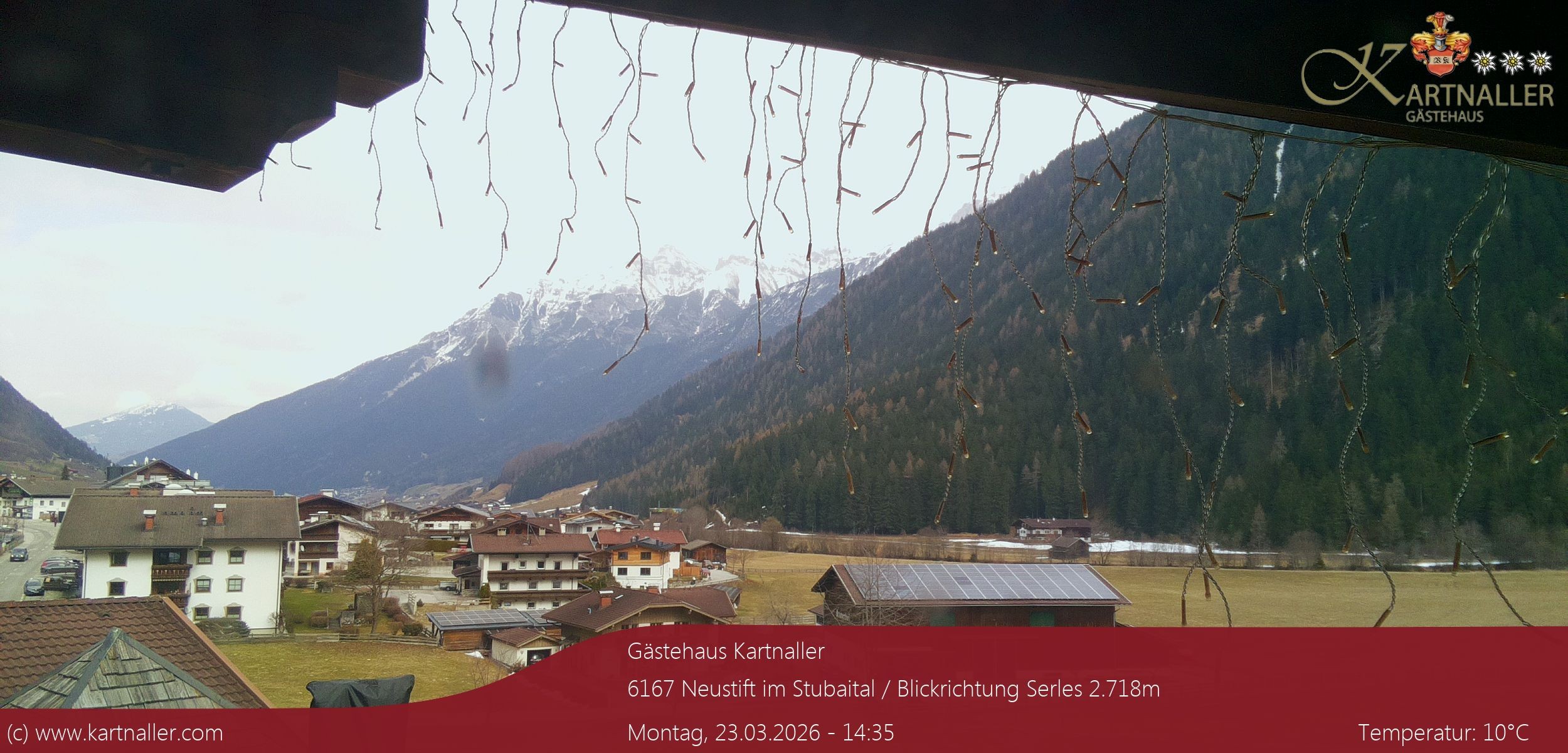 Archiv Foto Webcam Blick Neustift und Serles / Stubaital