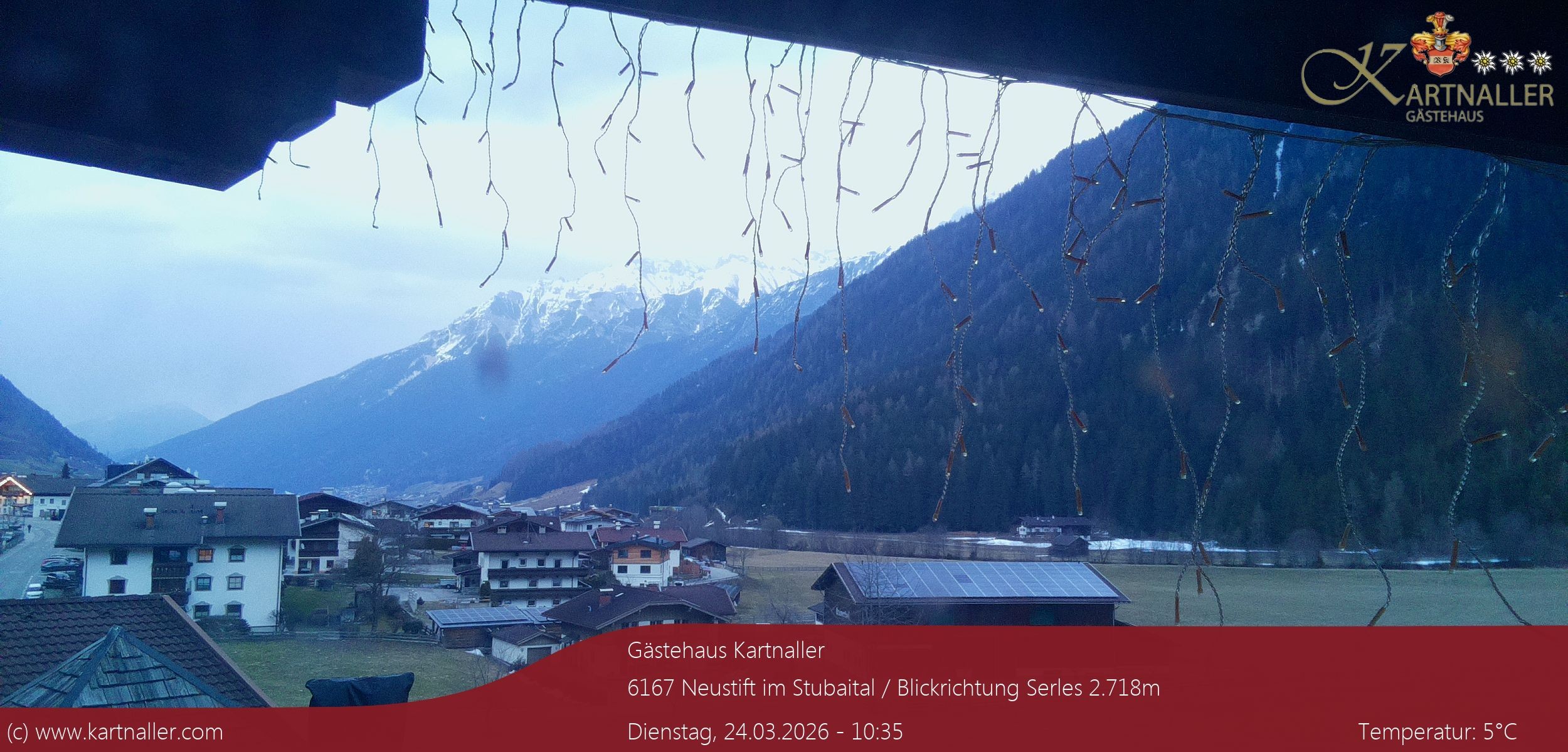 Archiv Foto Webcam Blick Neustift und Serles / Stubaital