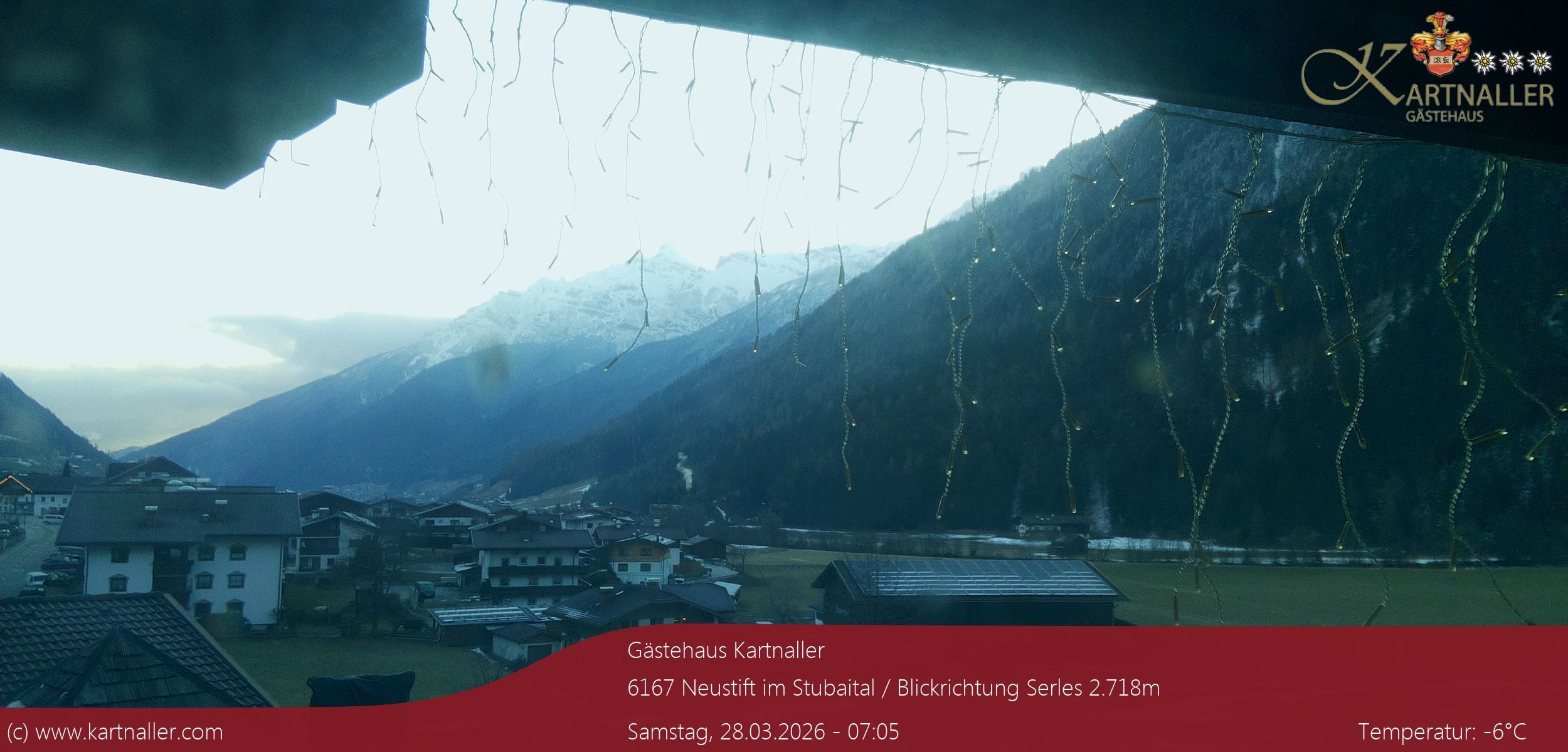Archived image Webcam View to Neustift and Serles