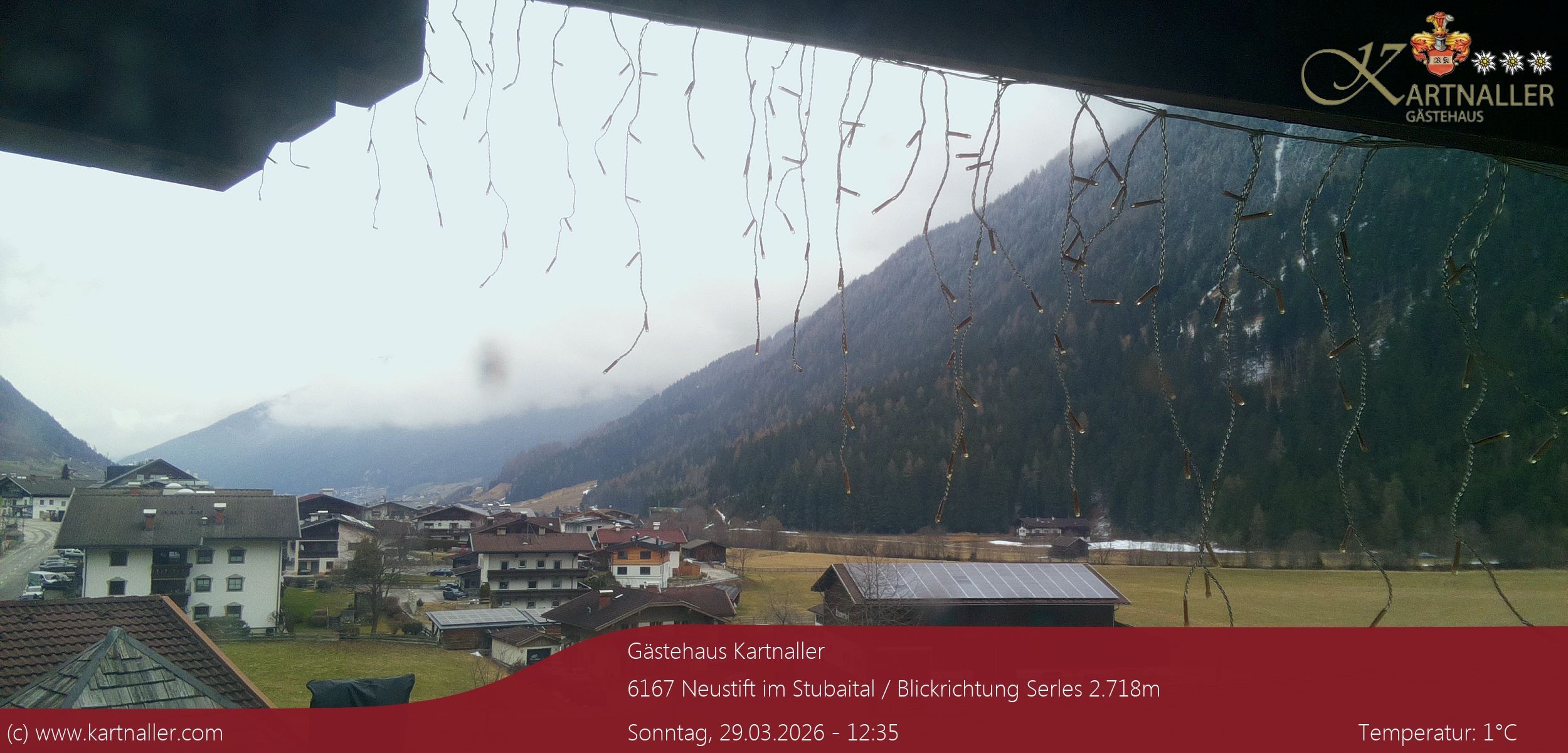 Archived image Webcam View to Neustift and Serles