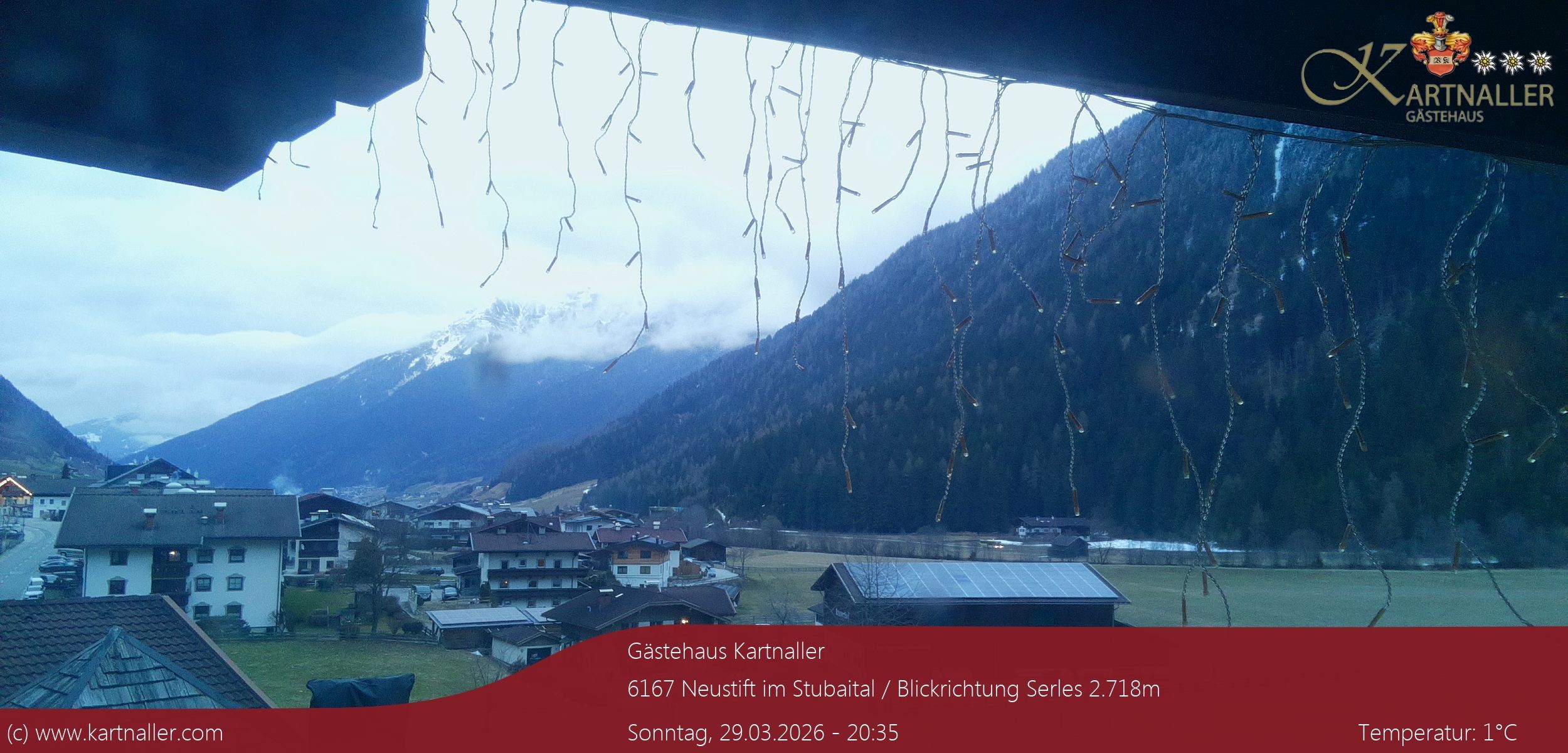 Archiv Foto Webcam Blick Neustift und Serles / Stubaital