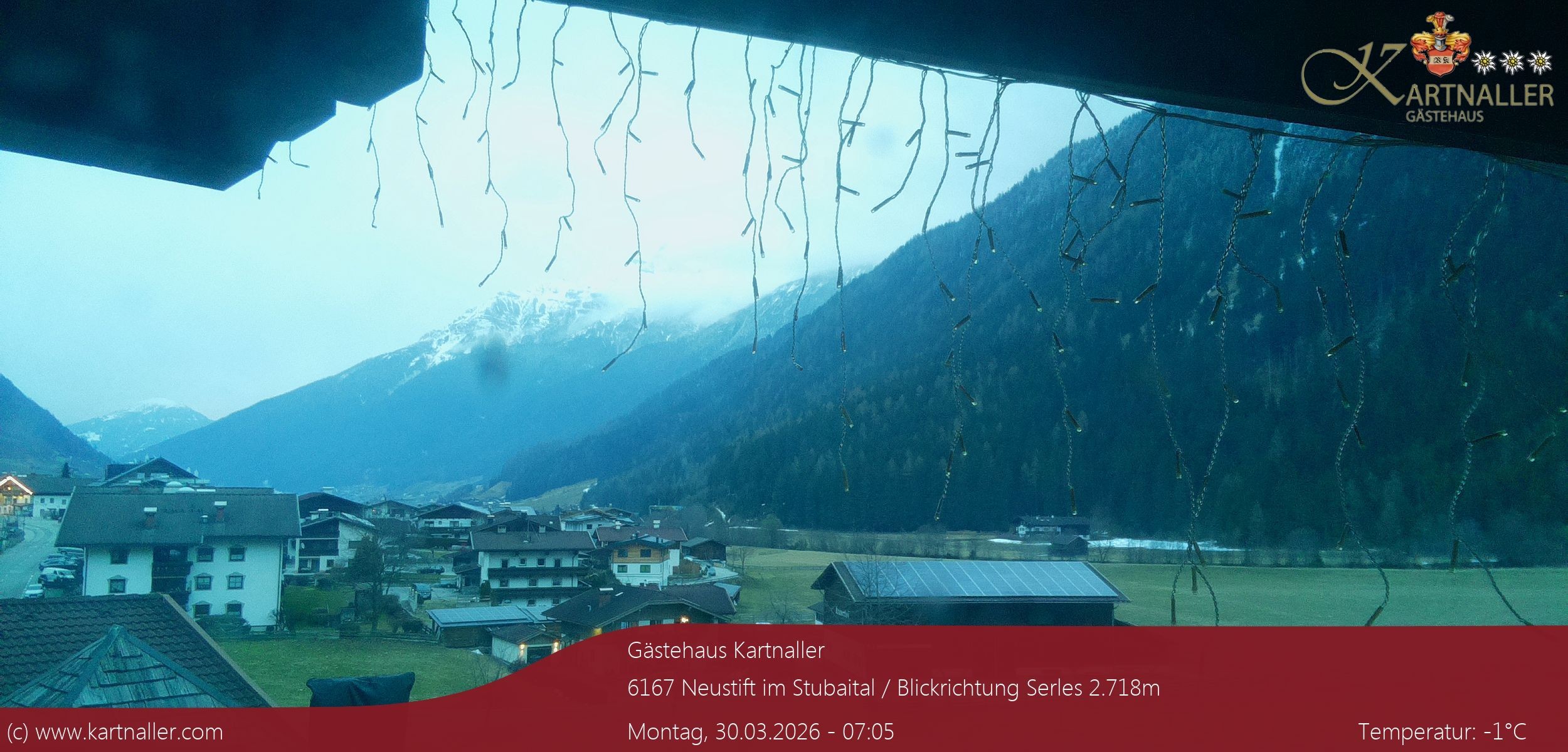 Archiv Foto Webcam Blick Neustift und Serles / Stubaital
