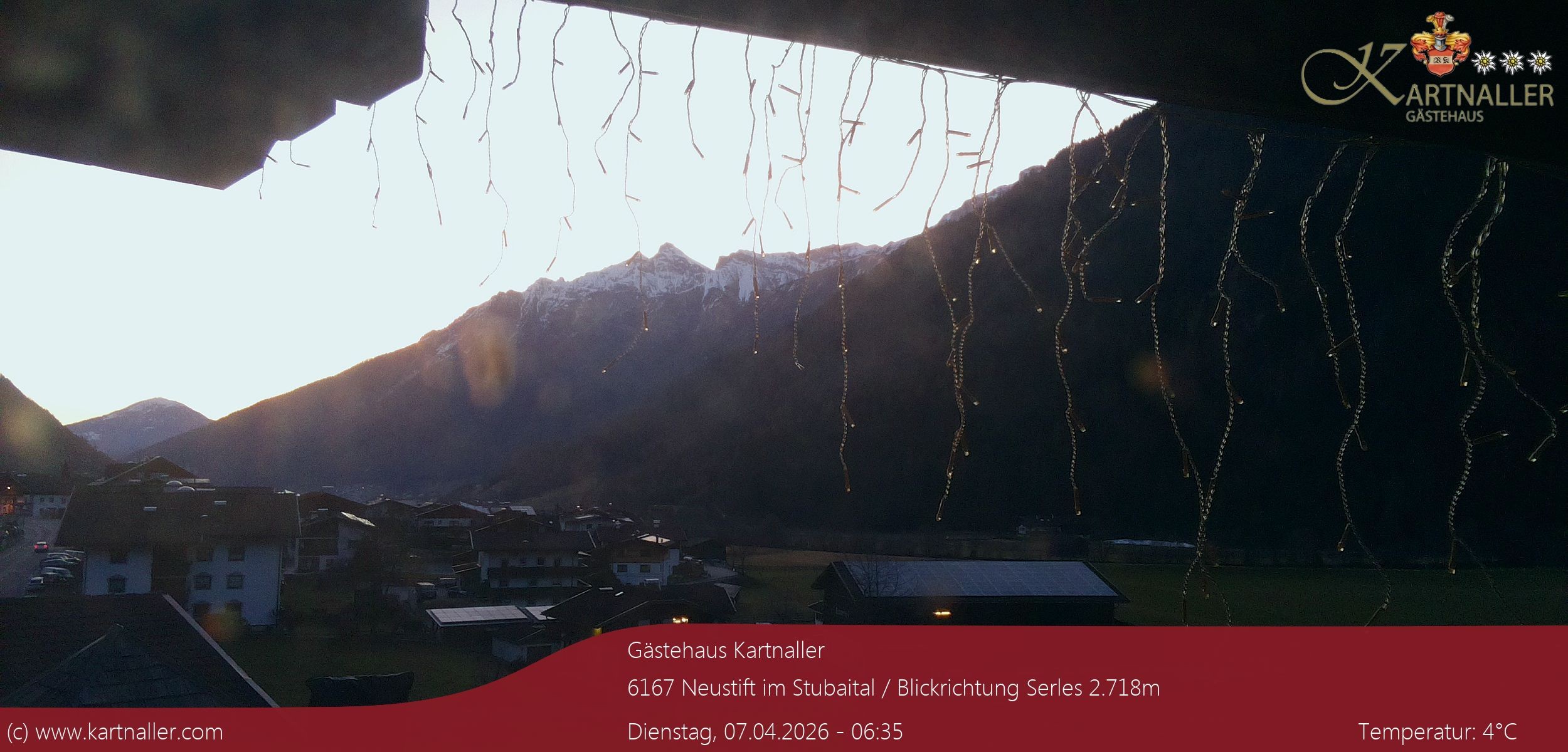 Archiv Foto Webcam Blick Neustift und Serles / Stubaital