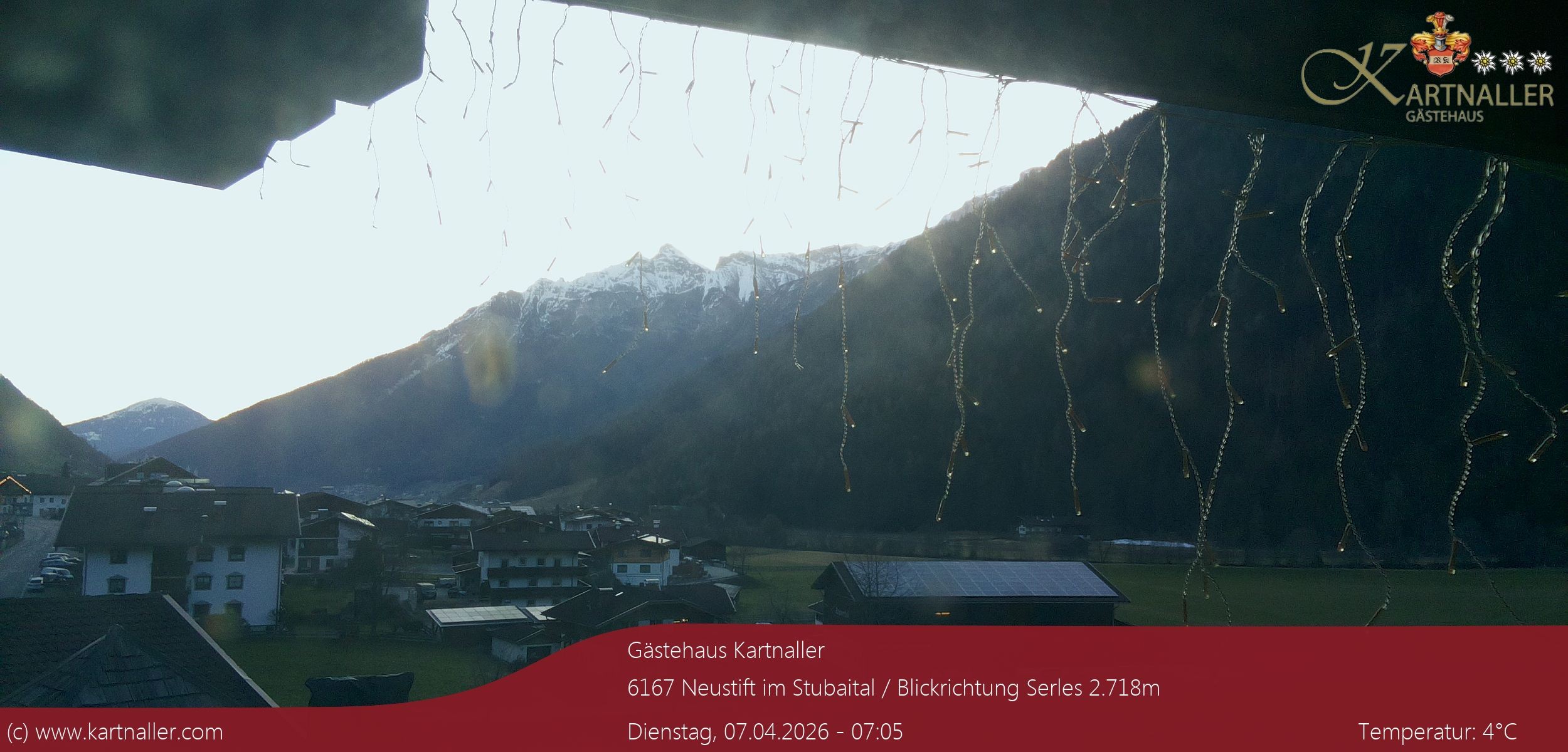 Archived image Webcam View to Neustift and Serles