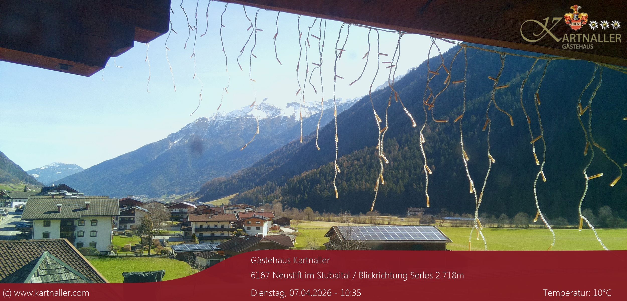 Archived image Webcam View to Neustift and Serles