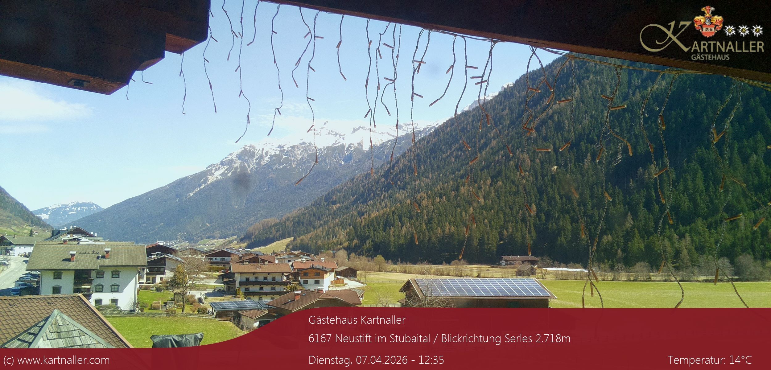 Archived image Webcam View to Neustift and Serles