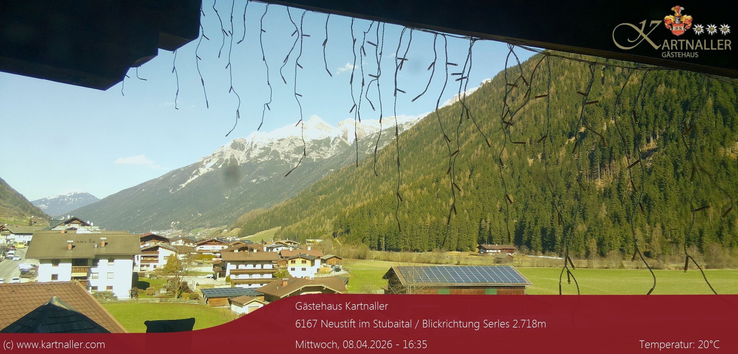 Archived image Webcam View to Neustift and Serles