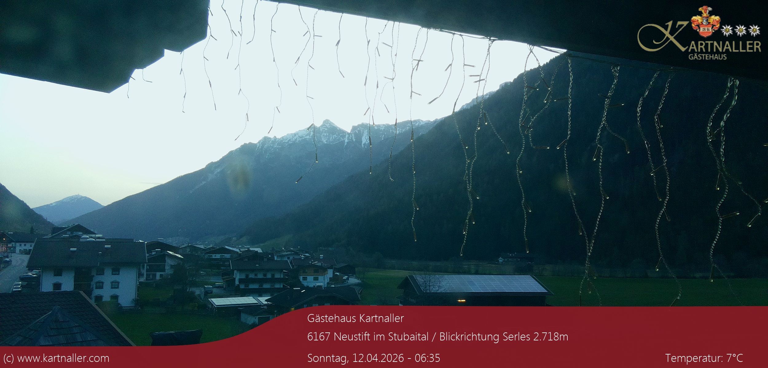 Archived image Webcam View to Neustift and Serles
