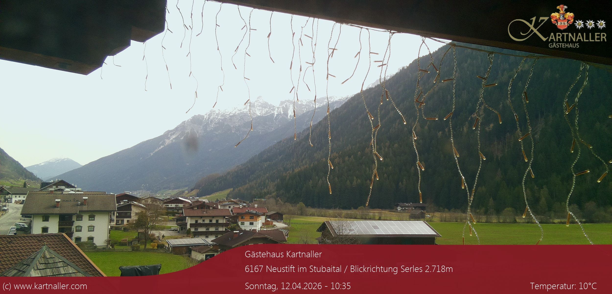Archived image Webcam View to Neustift and Serles