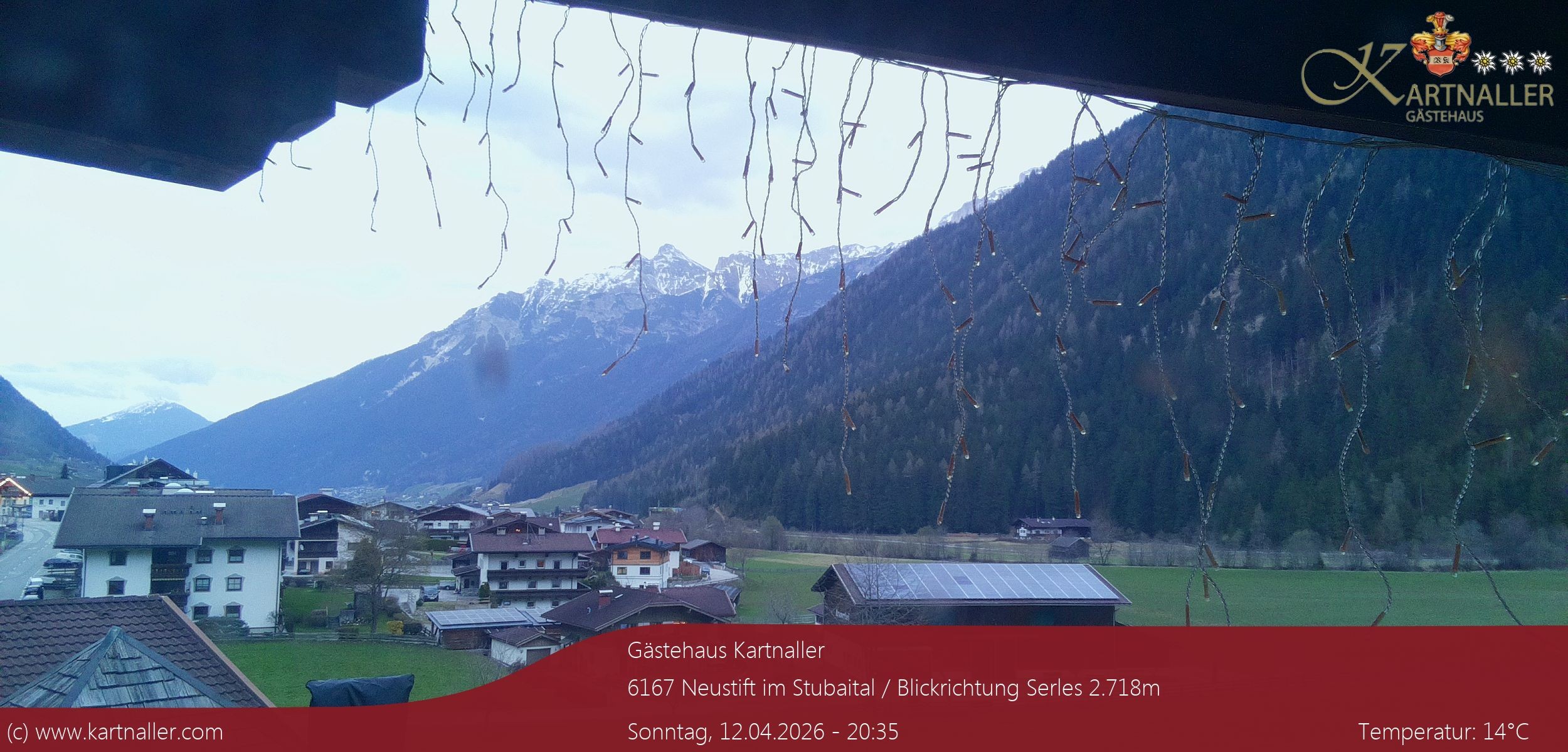 Archived image Webcam View to Neustift and Serles