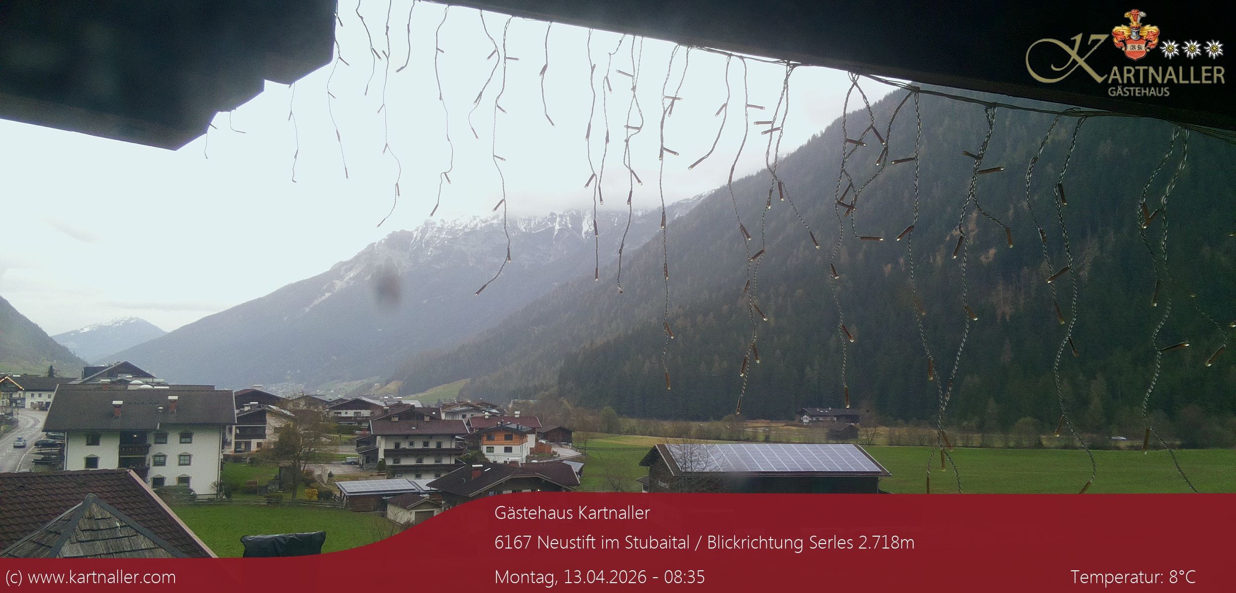 Archiv Foto Webcam Blick Neustift und Serles / Stubaital