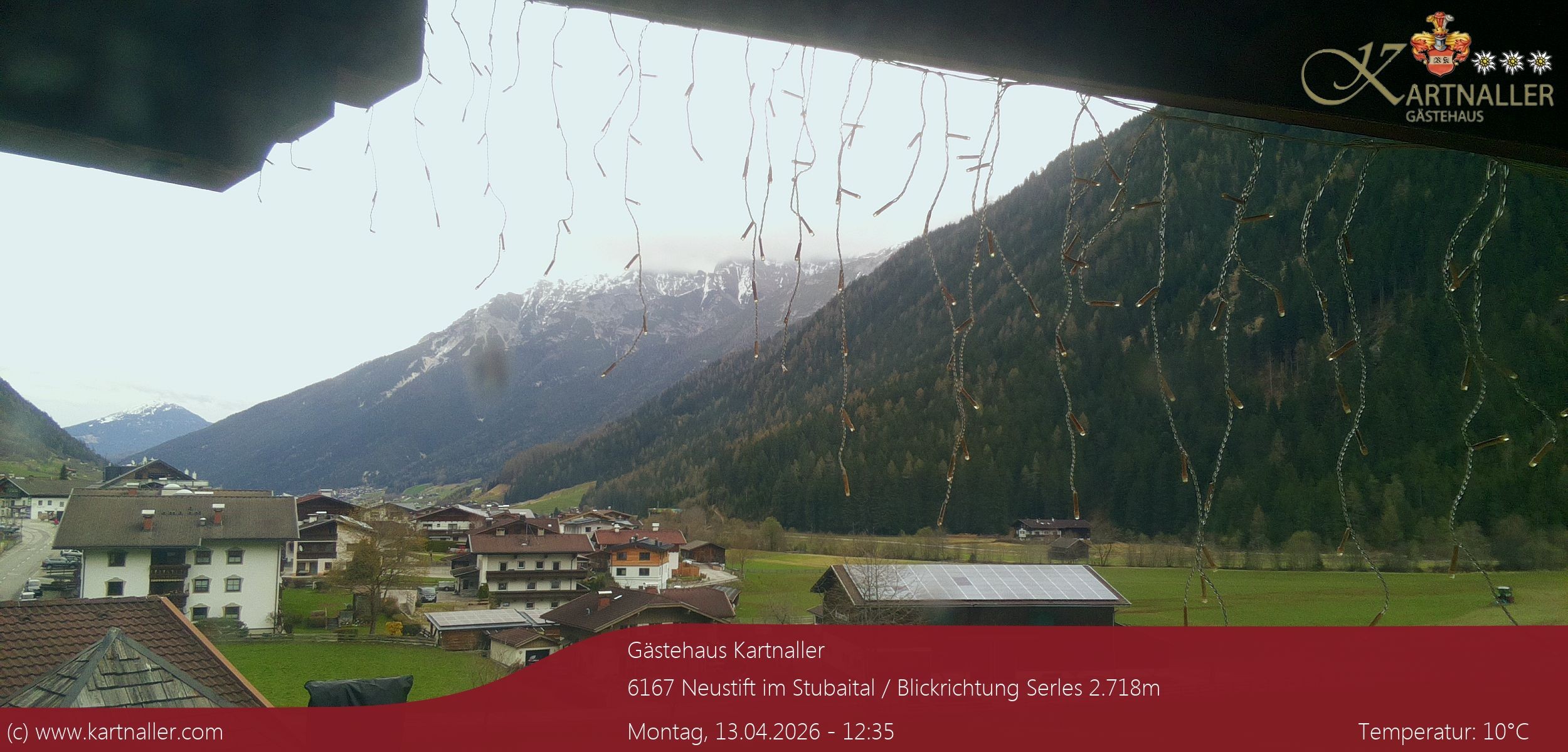 Archiv Foto Webcam Blick Neustift und Serles / Stubaital