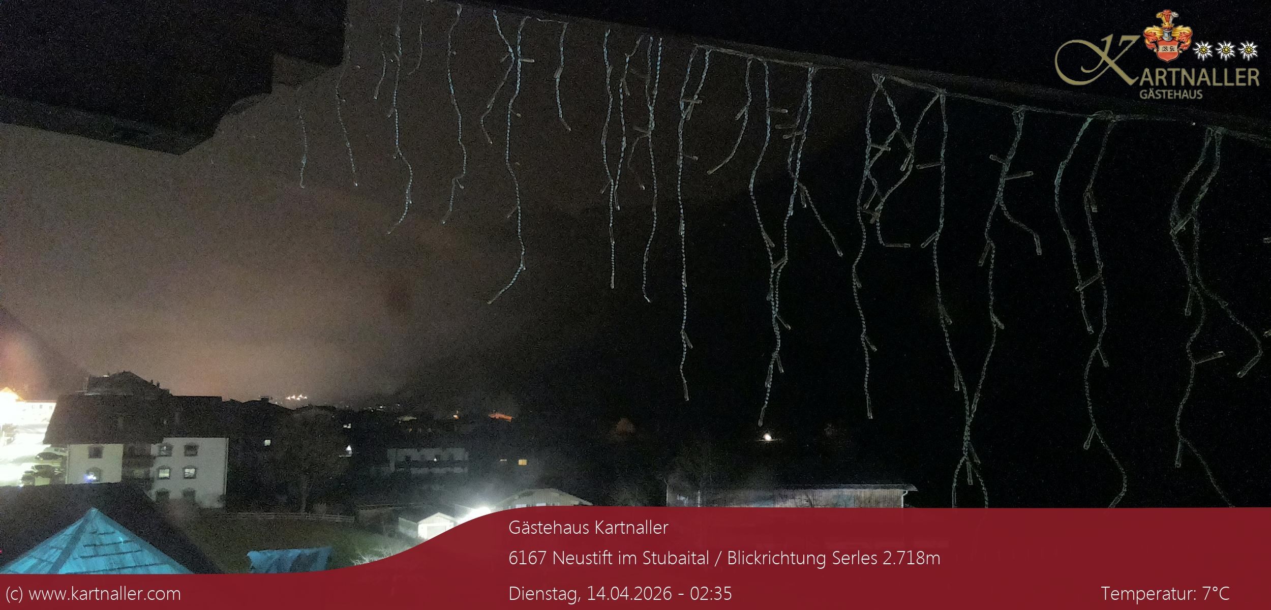 Archiv Foto Webcam Blick Neustift und Serles / Stubaital