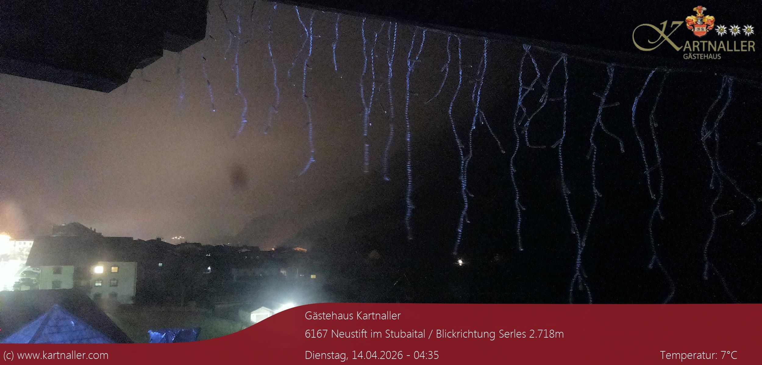 Archiv Foto Webcam Blick Neustift und Serles / Stubaital