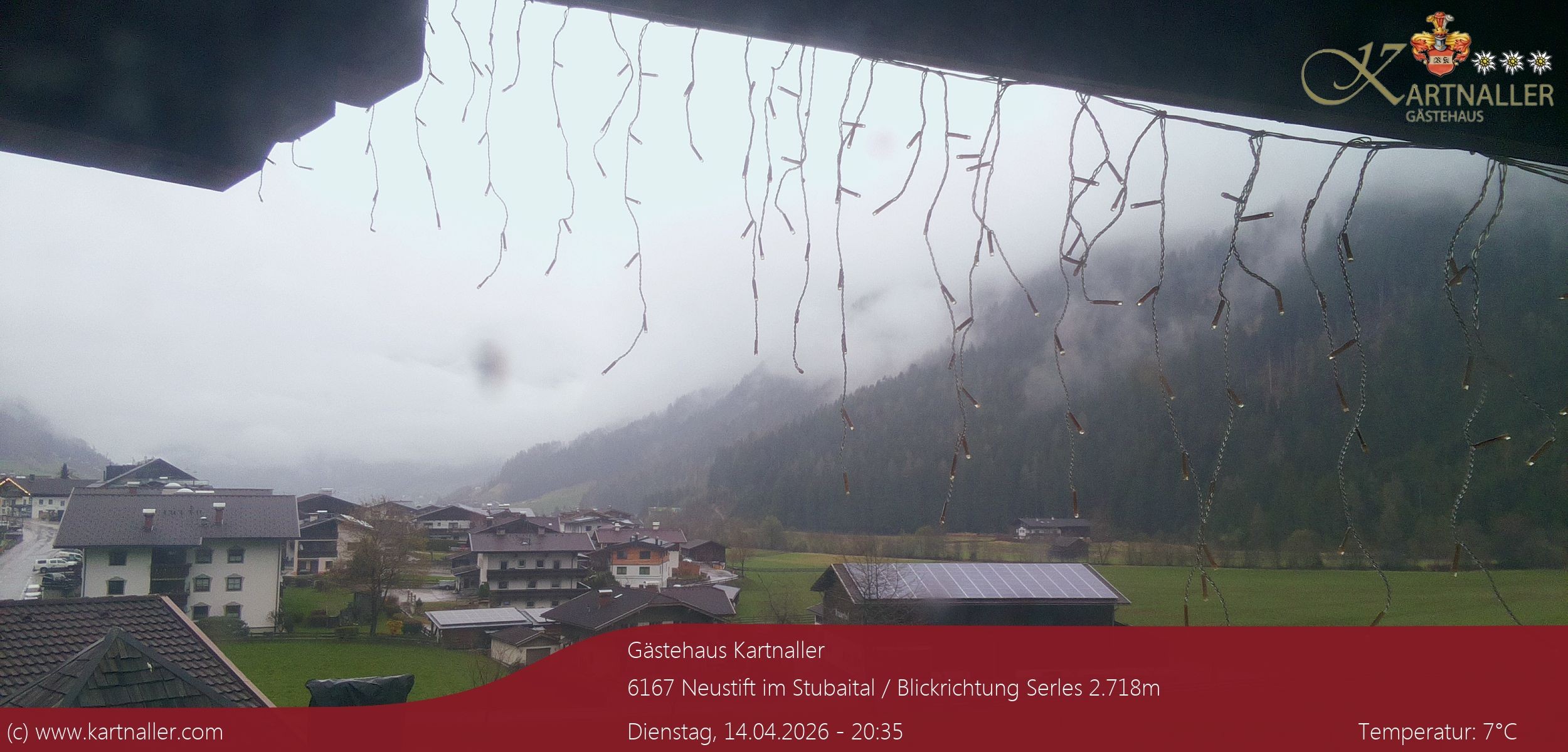 Archiv Foto Webcam Blick Neustift und Serles / Stubaital