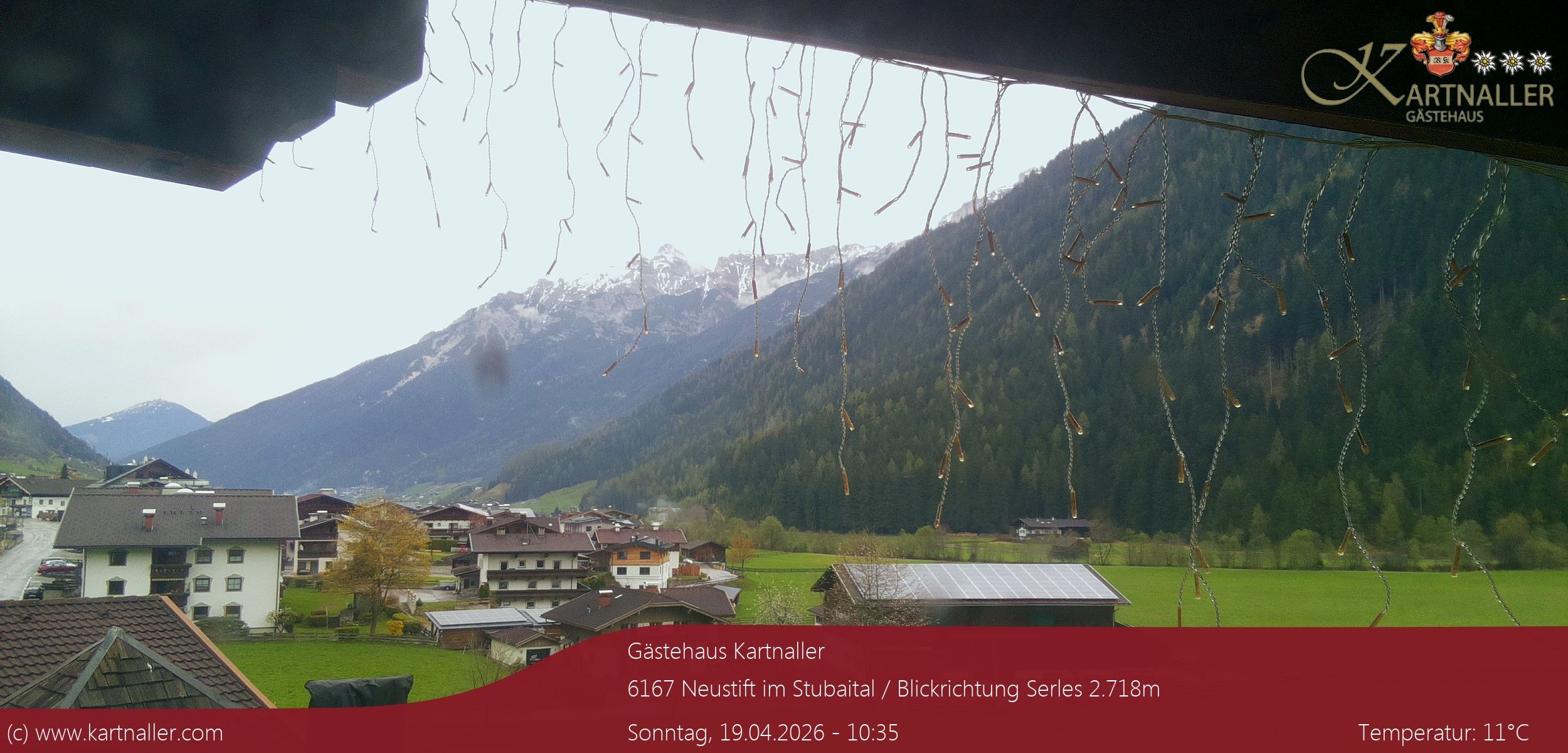 Archiv Foto Webcam Blick Neustift und Serles / Stubaital