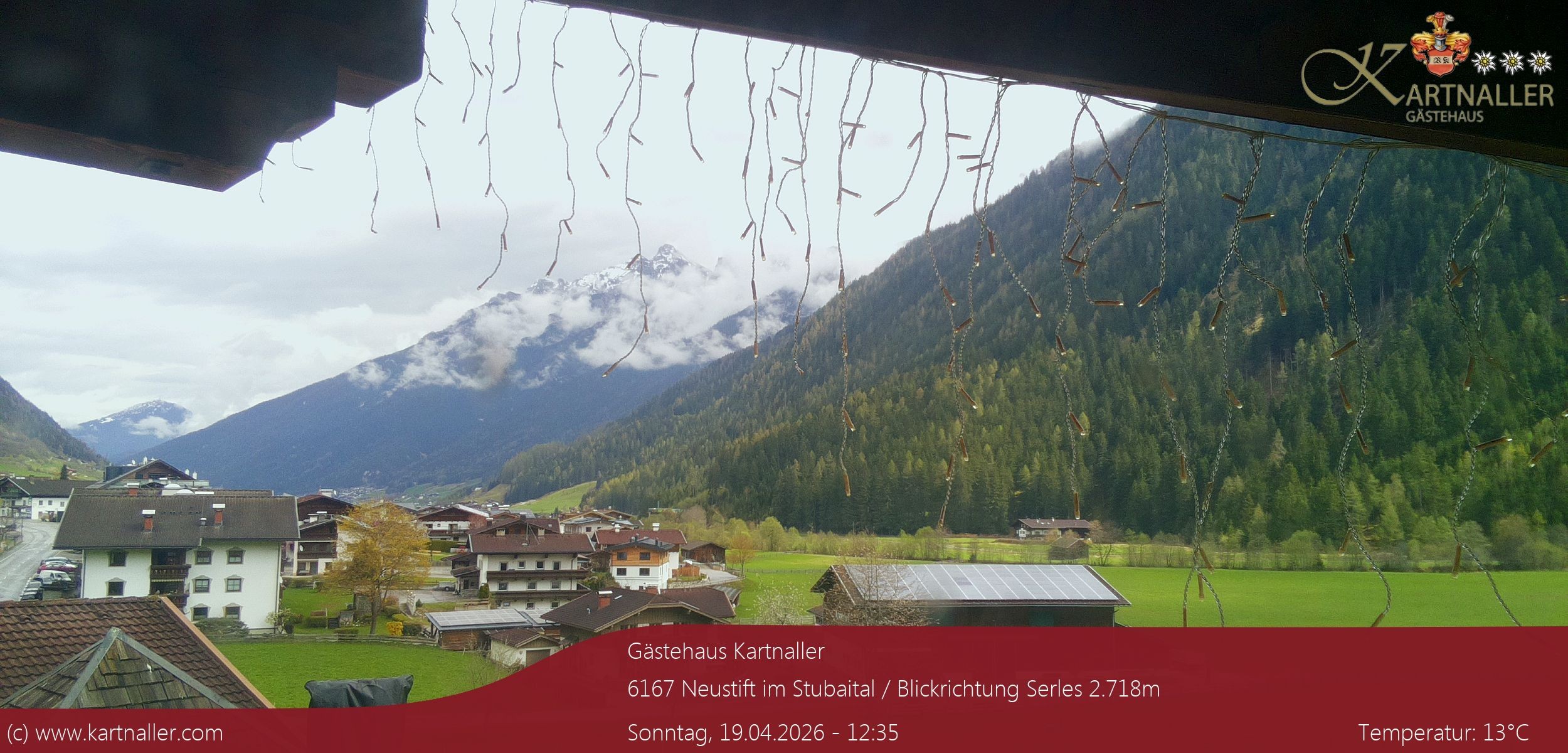 Archived image Webcam View to Neustift and Serles