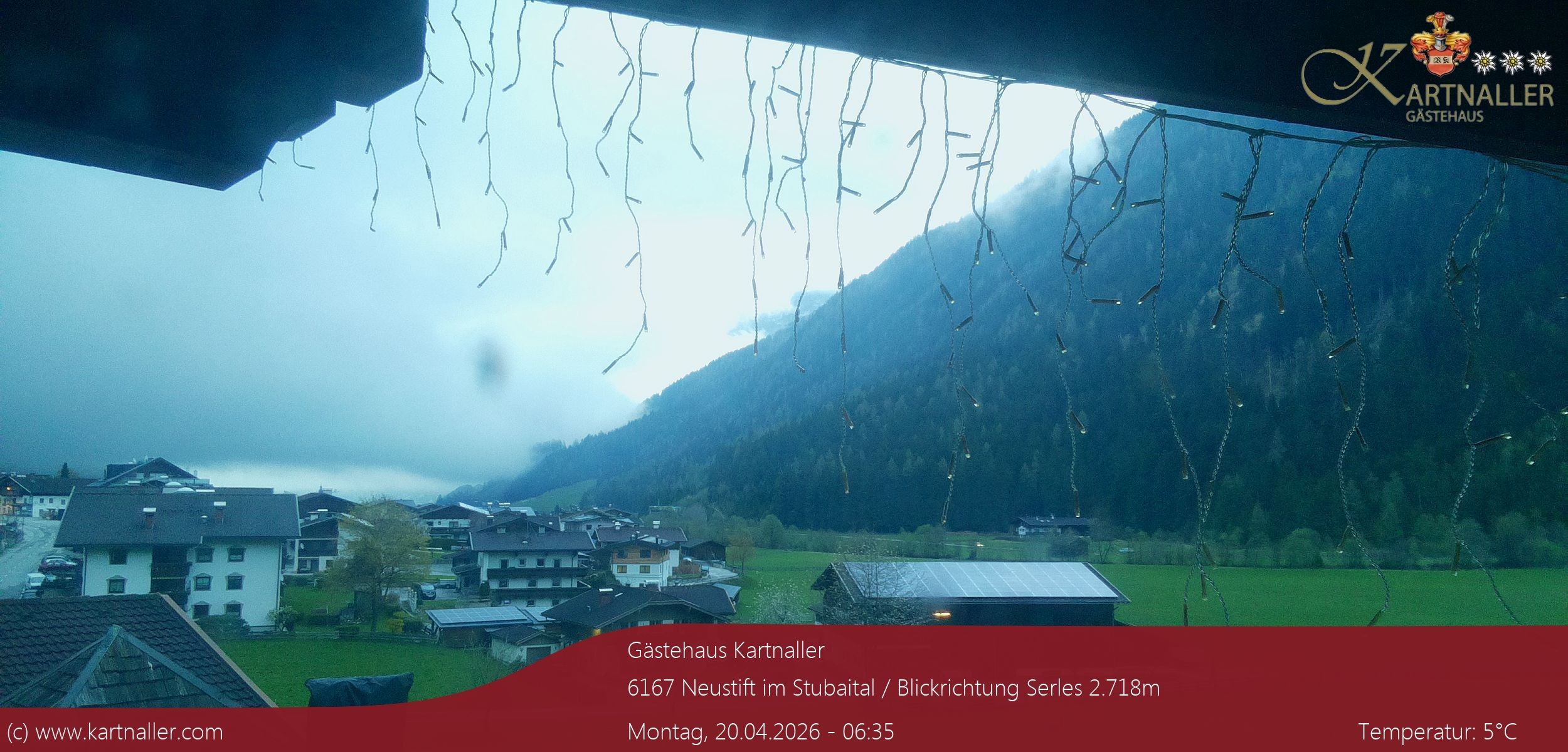 Archiv Foto Webcam Blick Neustift und Serles / Stubaital