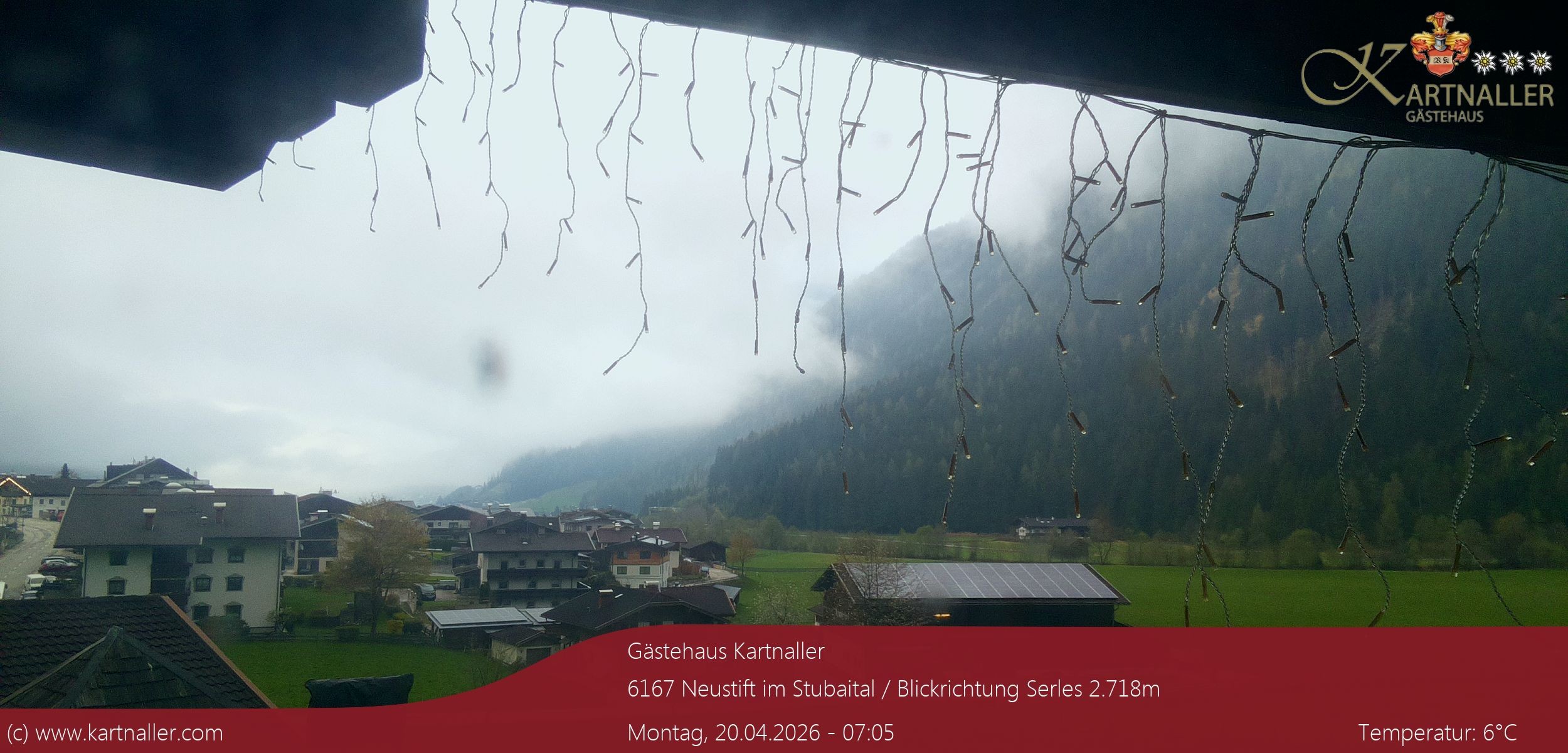 Archiv Foto Webcam Blick Neustift und Serles / Stubaital