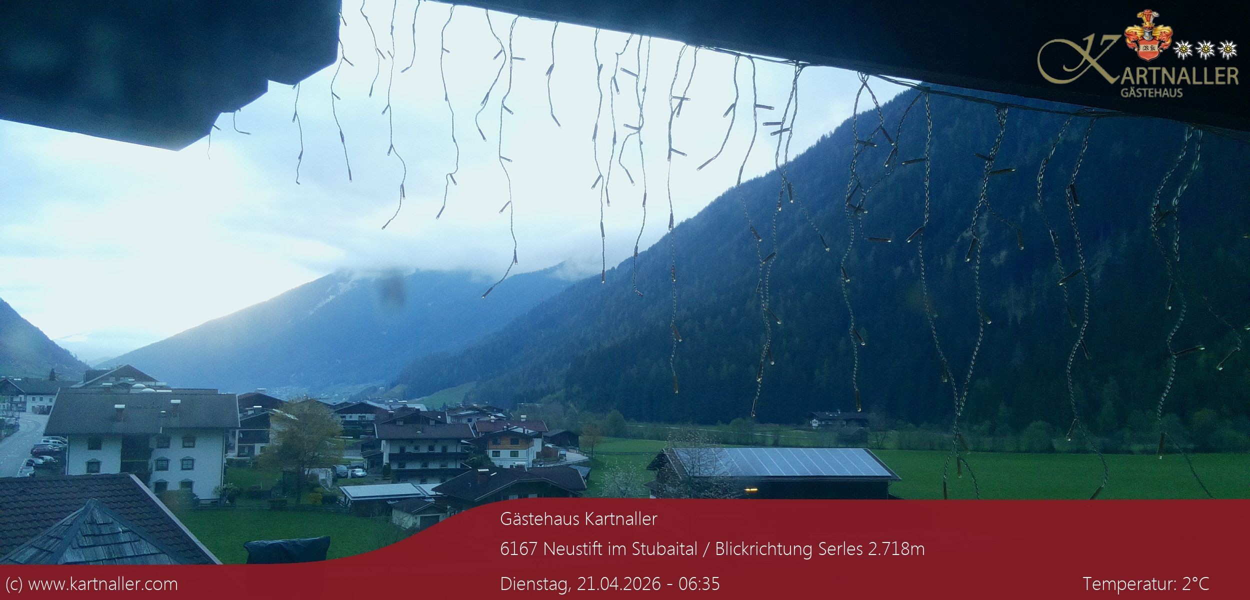 Archived image Webcam View to Neustift and Serles
