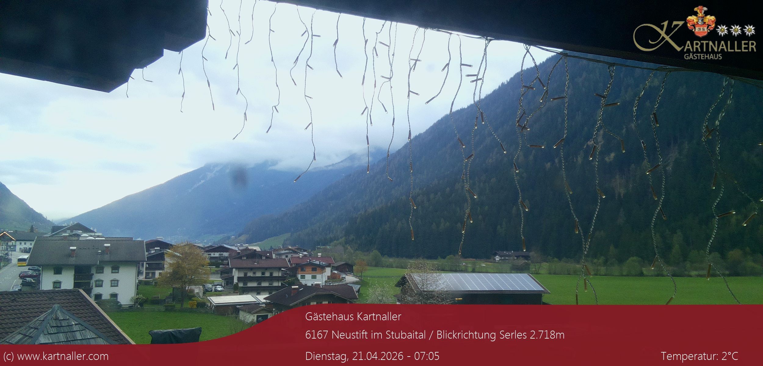 Archived image Webcam View to Neustift and Serles