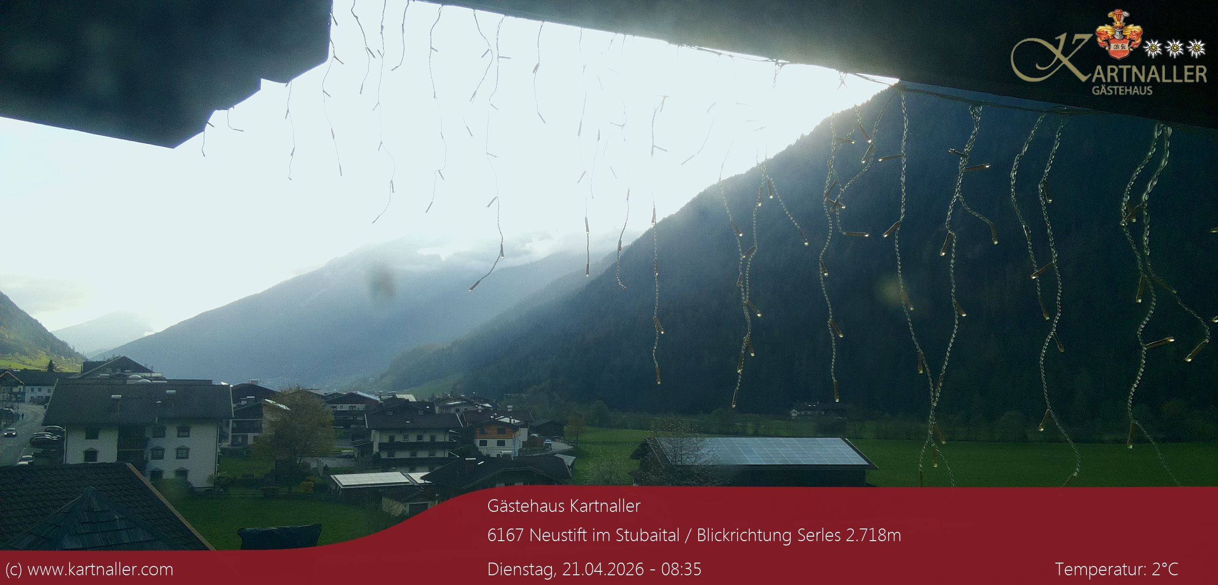 Archived image Webcam View to Neustift and Serles