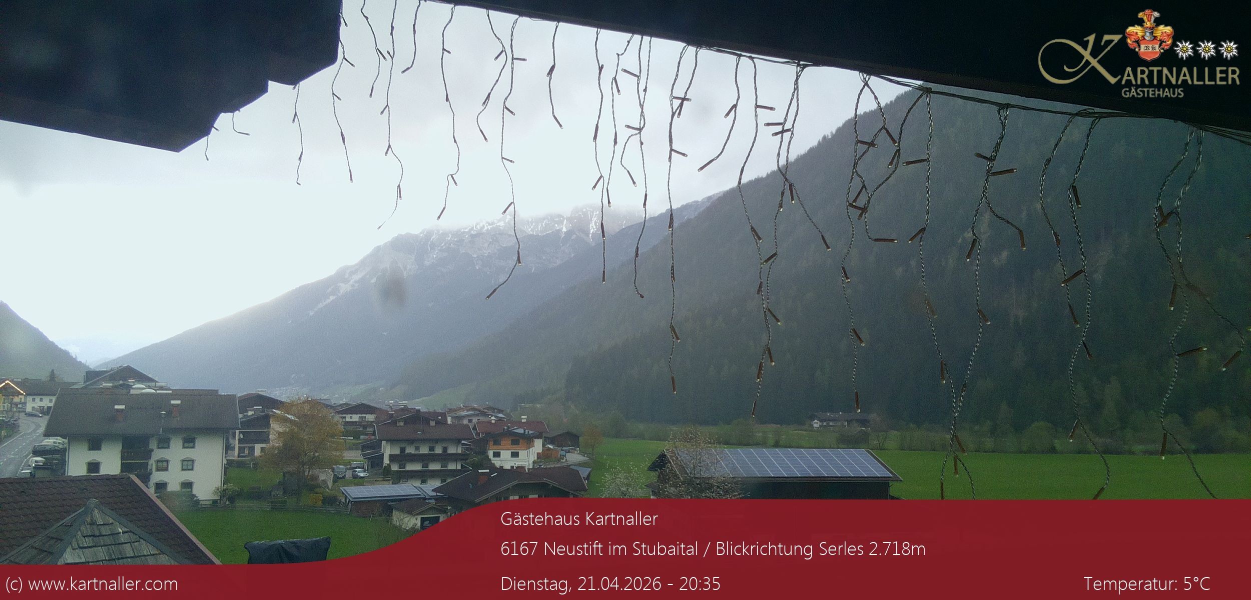 Archived image Webcam View to Neustift and Serles