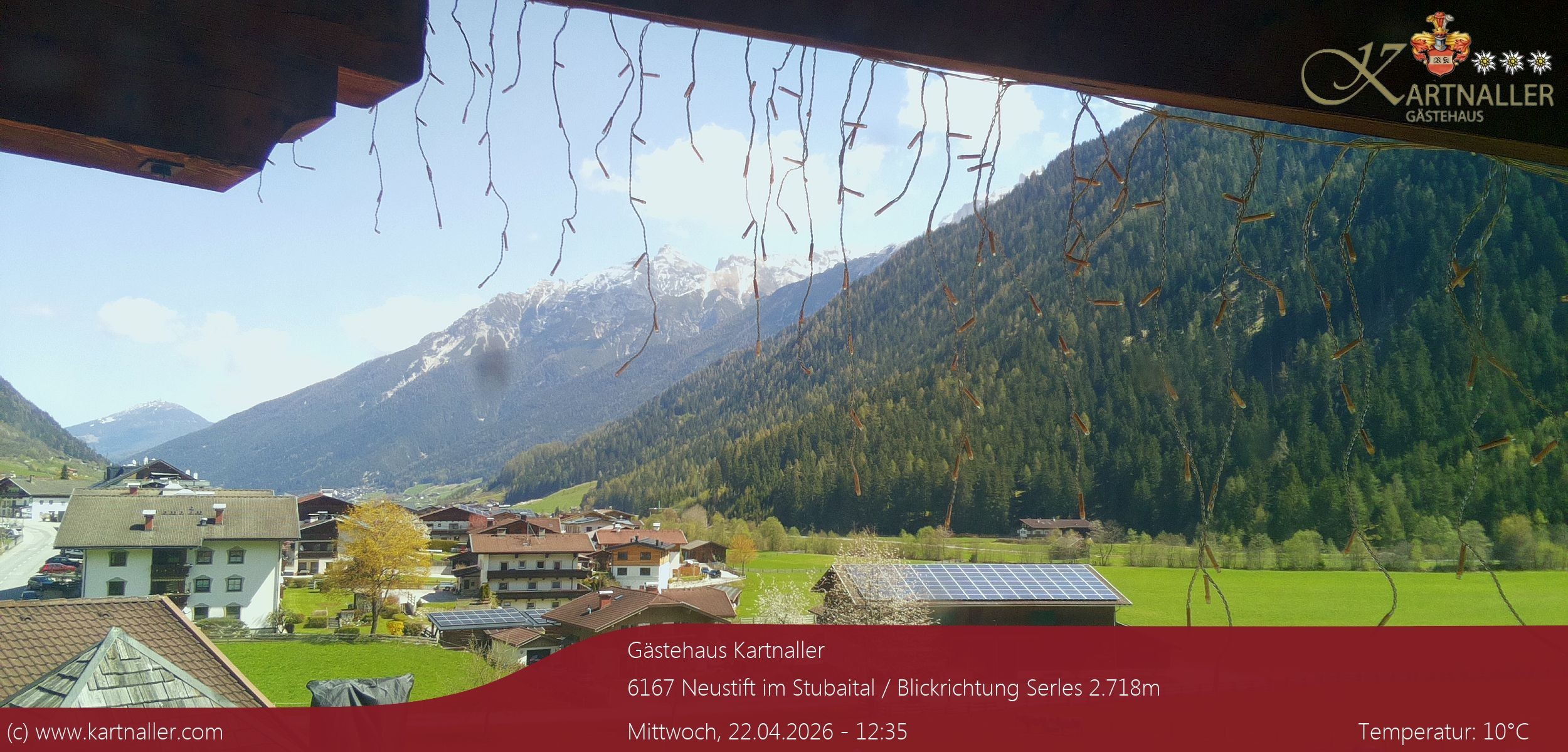 Archiv Foto Webcam Blick Neustift und Serles / Stubaital