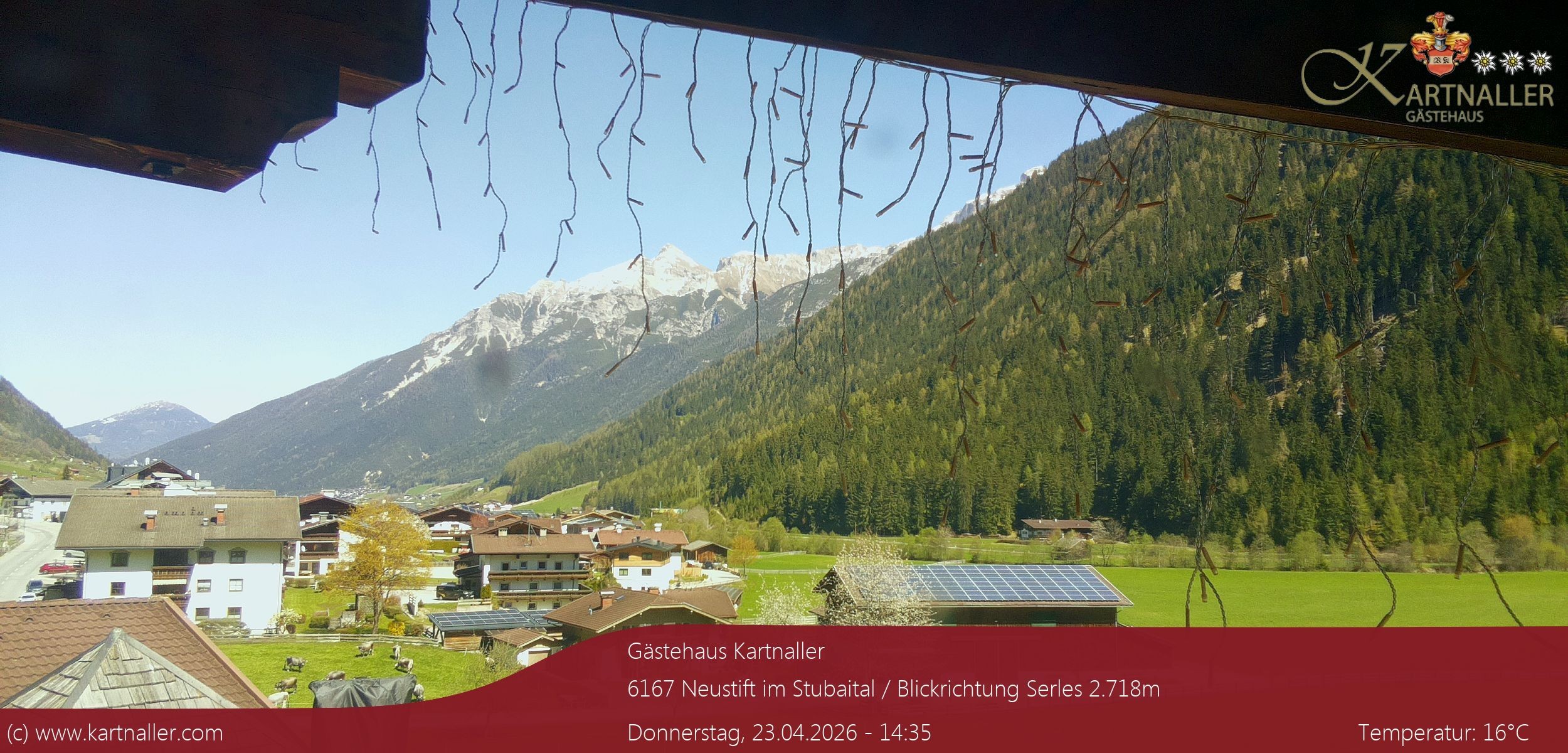 Archiv Foto Webcam Blick Neustift und Serles / Stubaital