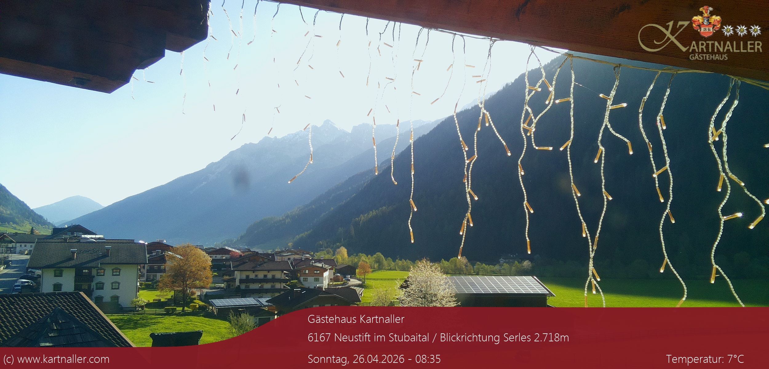 Archiv Foto Webcam Blick Neustift und Serles / Stubaital