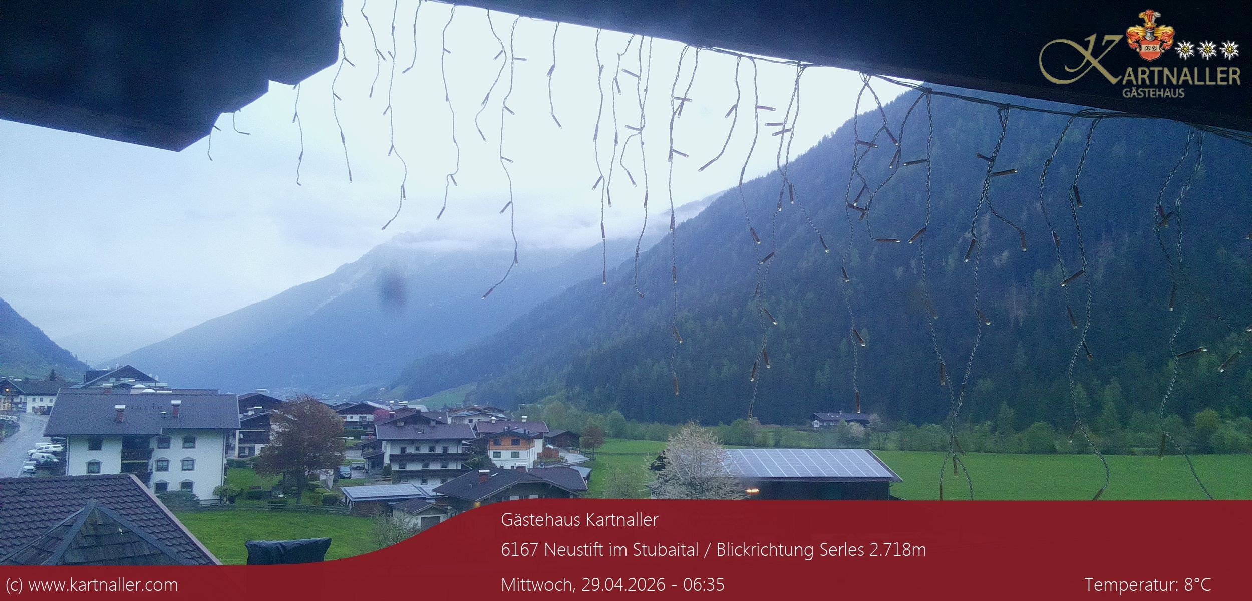Archiv Foto Webcam Blick Neustift und Serles / Stubaital