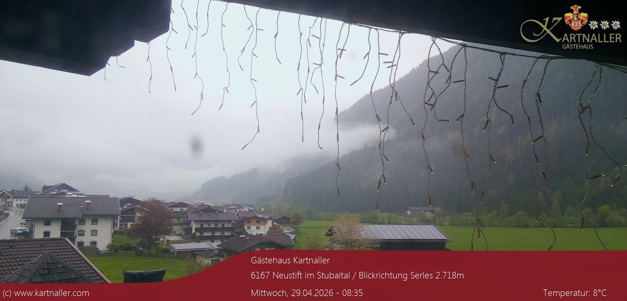 Archiv Foto Webcam Blick Neustift und Serles / Stubaital