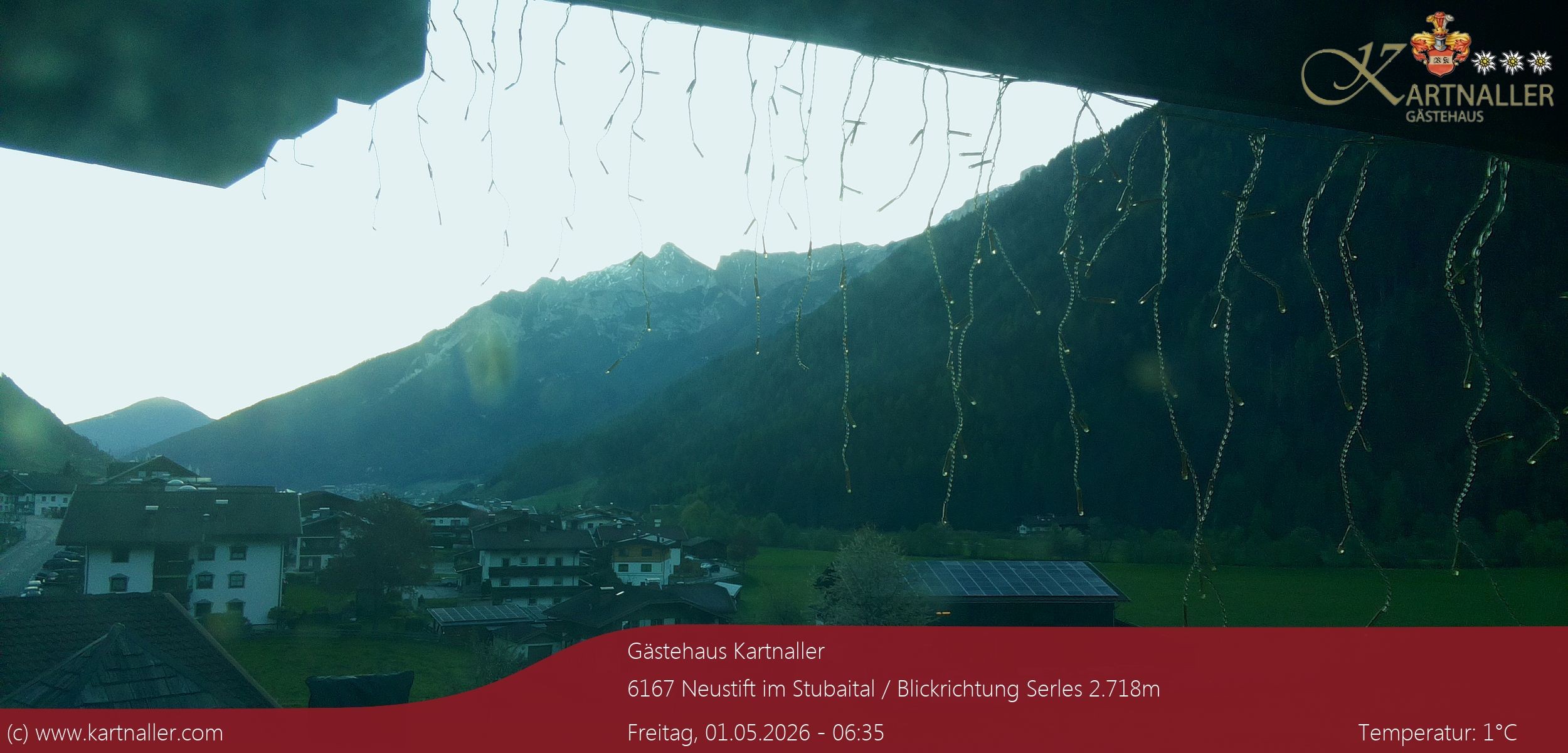 Archiv Foto Webcam Blick Neustift und Serles / Stubaital