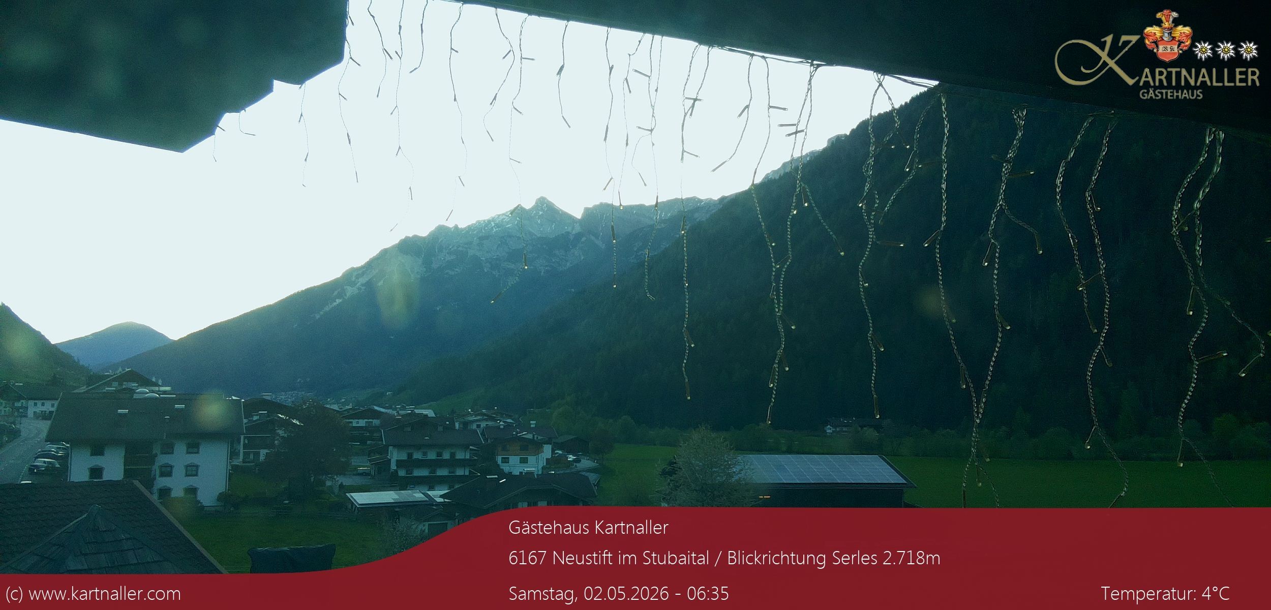 Archiv Foto Webcam Blick Neustift und Serles / Stubaital