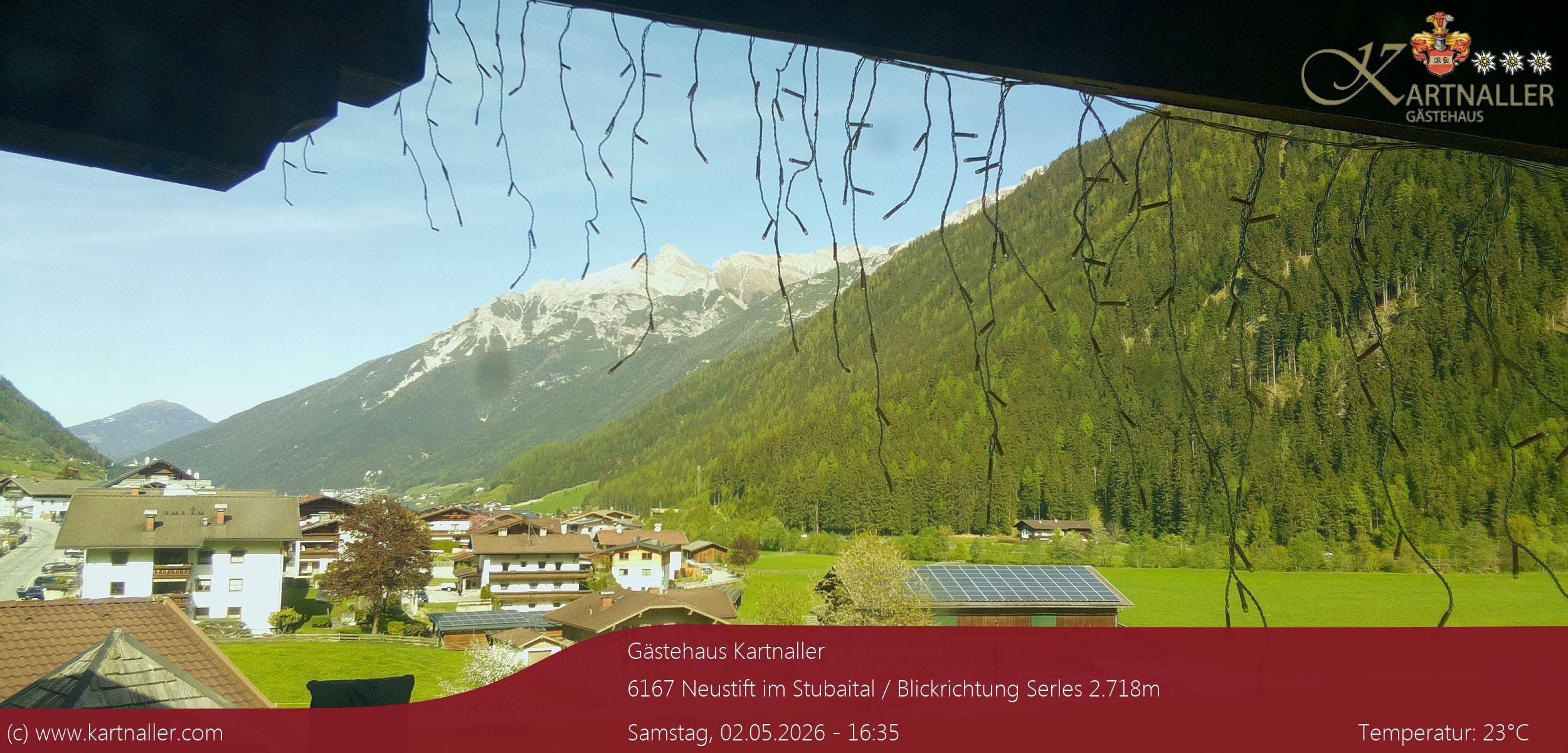 Archiv Foto Webcam Blick Neustift und Serles / Stubaital