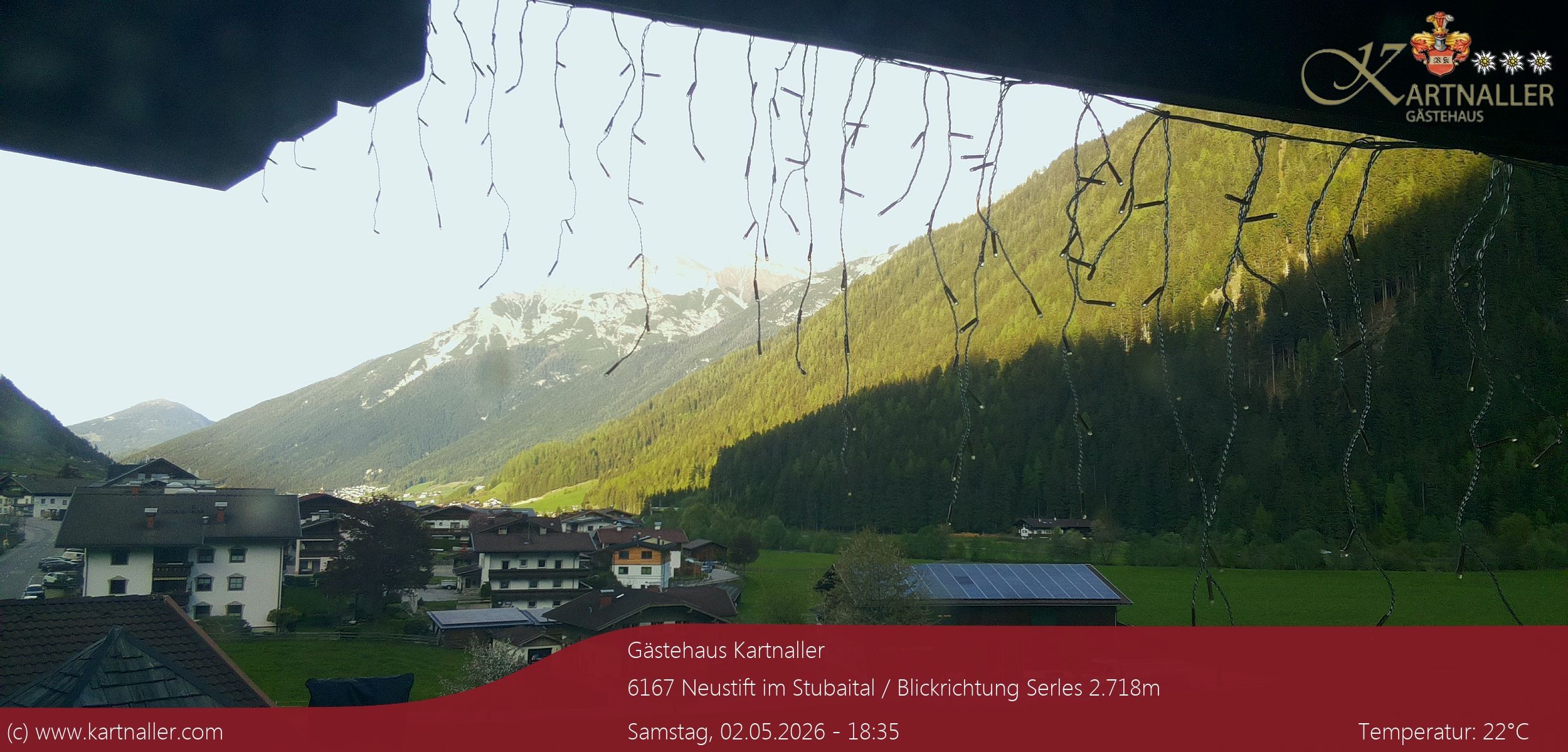 Archiv Foto Webcam Blick Neustift und Serles / Stubaital