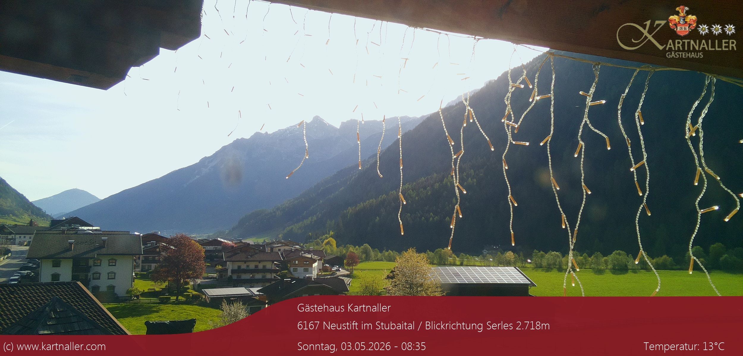 Archiv Foto Webcam Blick Neustift und Serles / Stubaital