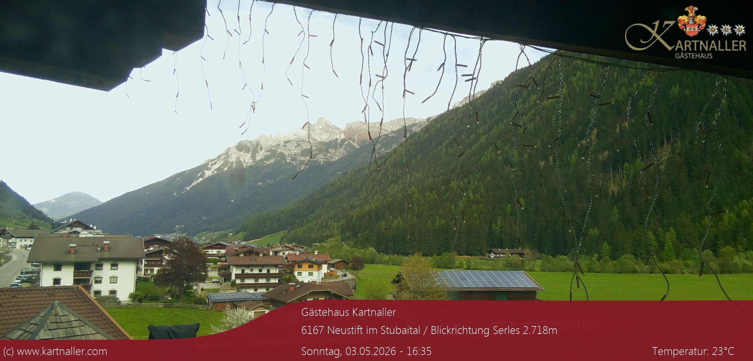 Archiv Foto Webcam Blick Neustift und Serles / Stubaital