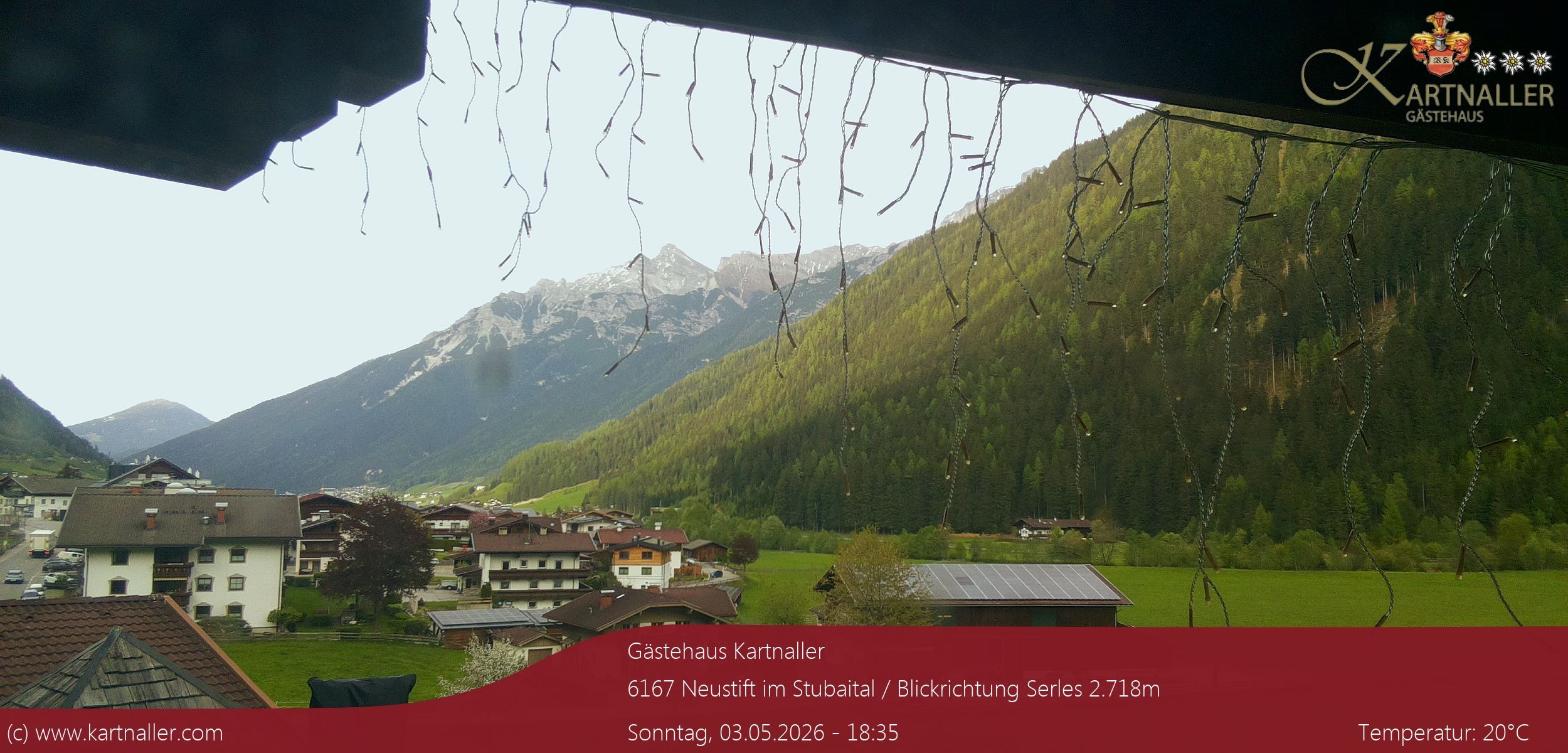 Archiv Foto Webcam Blick Neustift und Serles / Stubaital