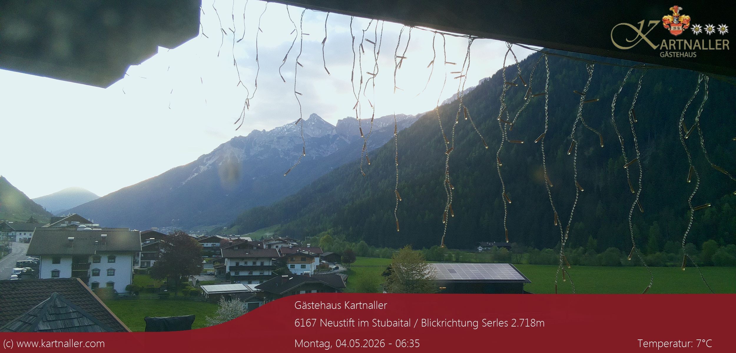 Archived image Webcam View to Neustift and Serles