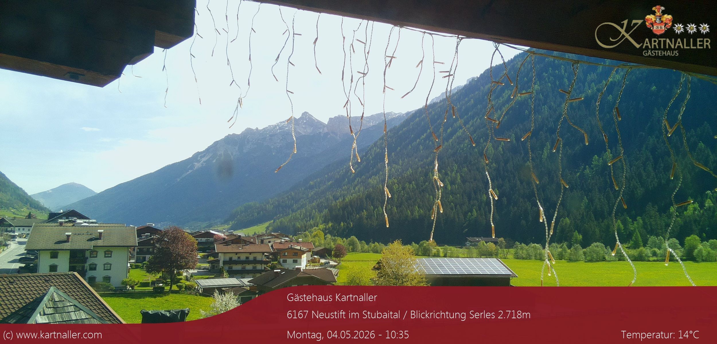 Archived image Webcam View to Neustift and Serles