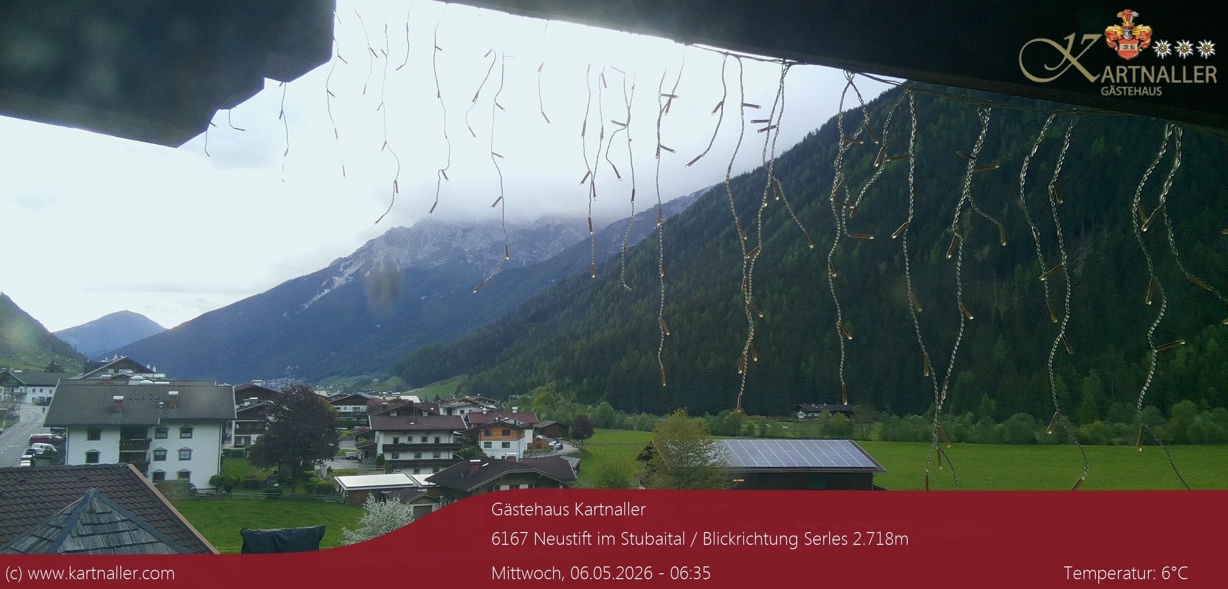 Archiv Foto Webcam Blick Neustift und Serles / Stubaital
