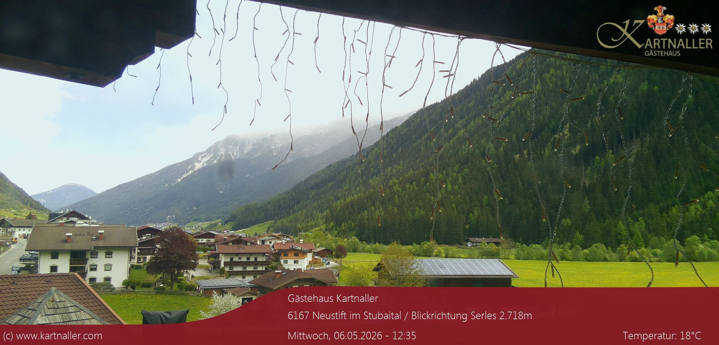 Archived image Webcam View to Neustift and Serles