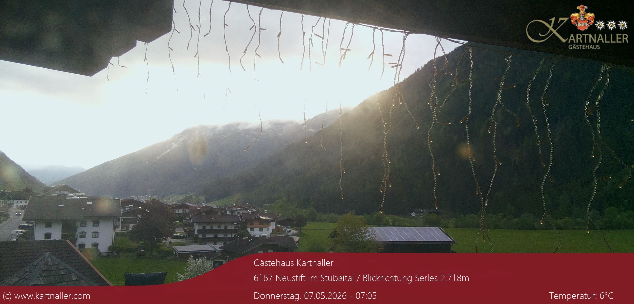 Archiv Foto Webcam Blick Neustift und Serles / Stubaital