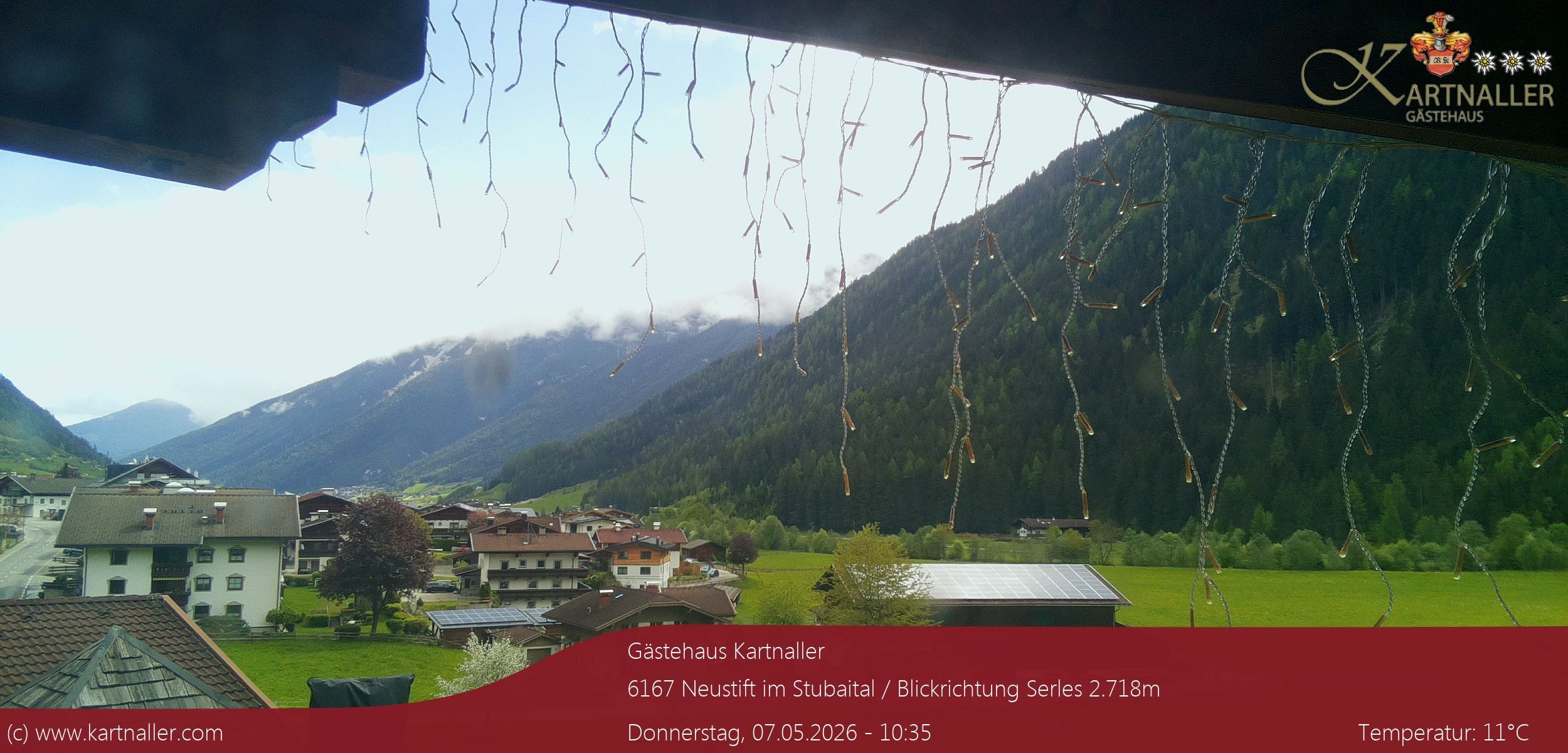Archiv Foto Webcam Blick Neustift und Serles / Stubaital